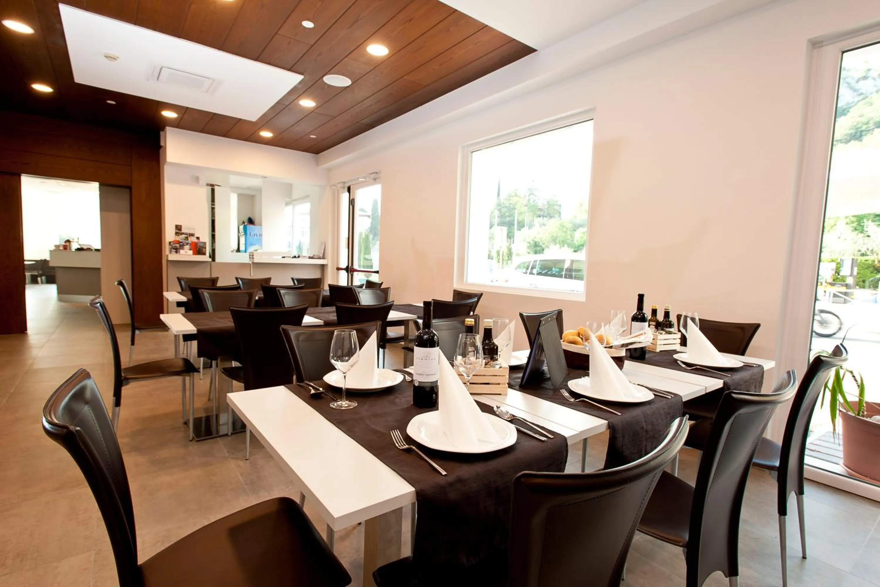 Restaurant/places to eat in Hotel Rubino