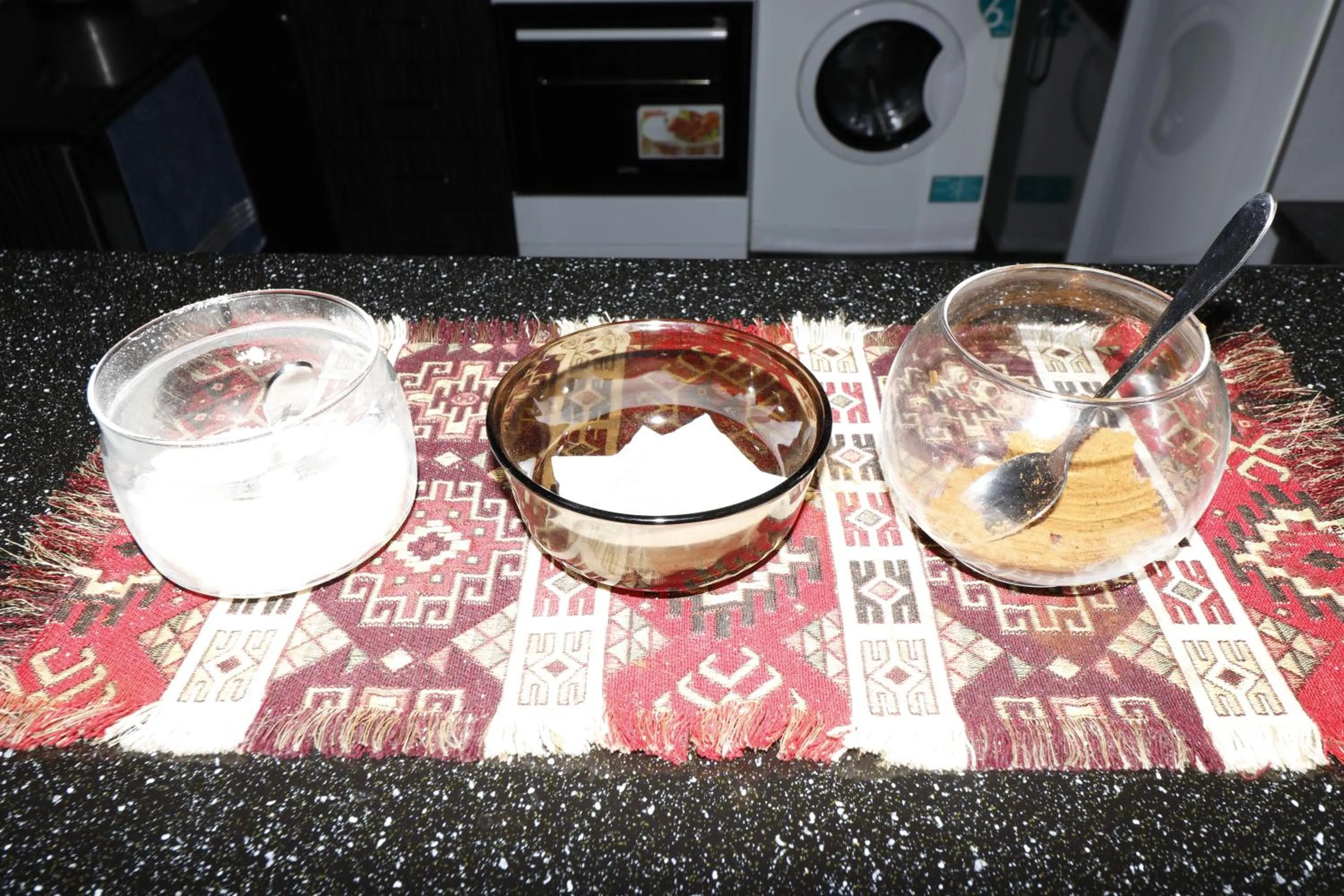 Communal kitchen in Arm Hostel