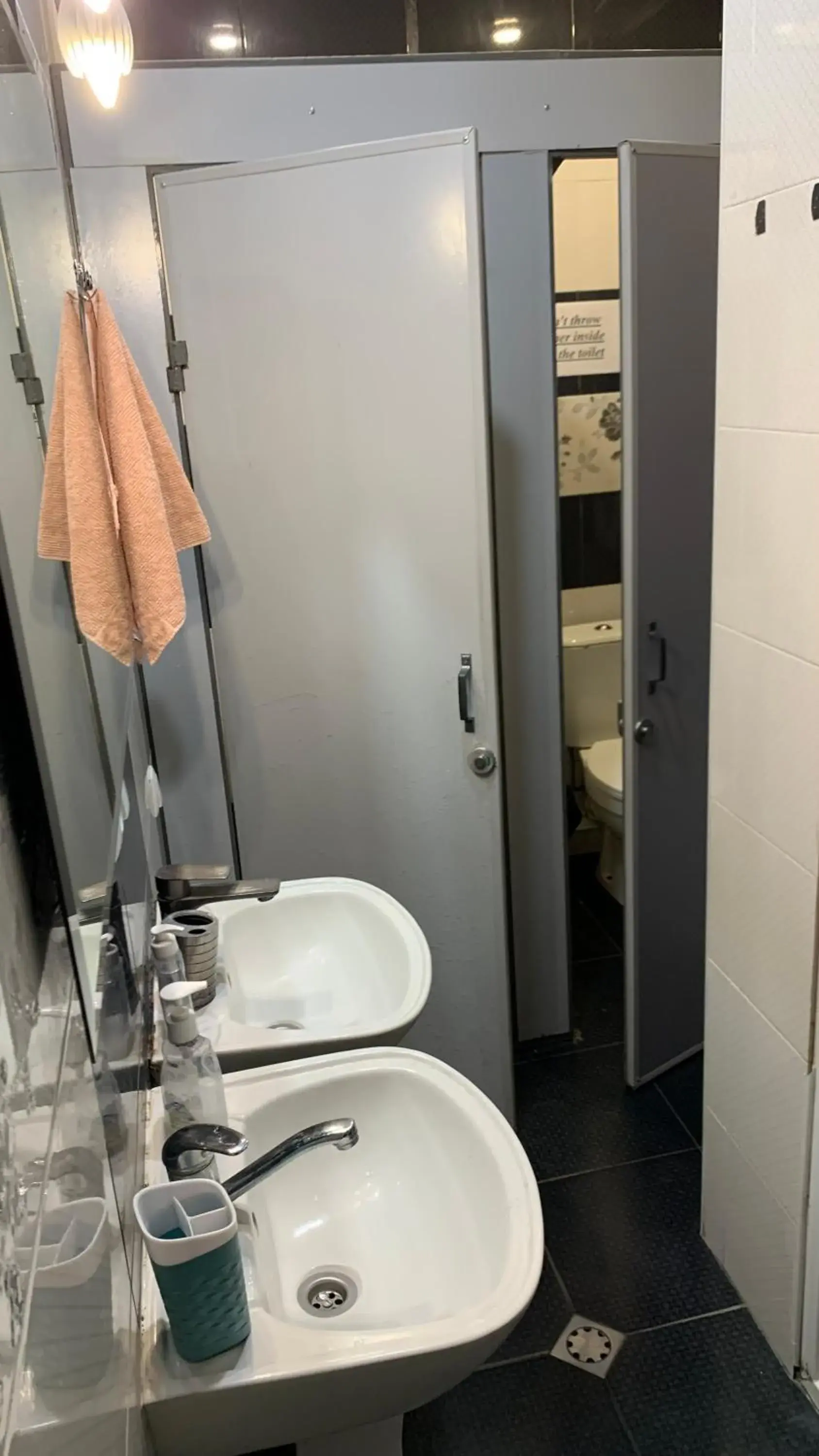 Budget Double Room - single occupancy in Arm Hostel Budget Double Room - single occupancy in Arm Hostel