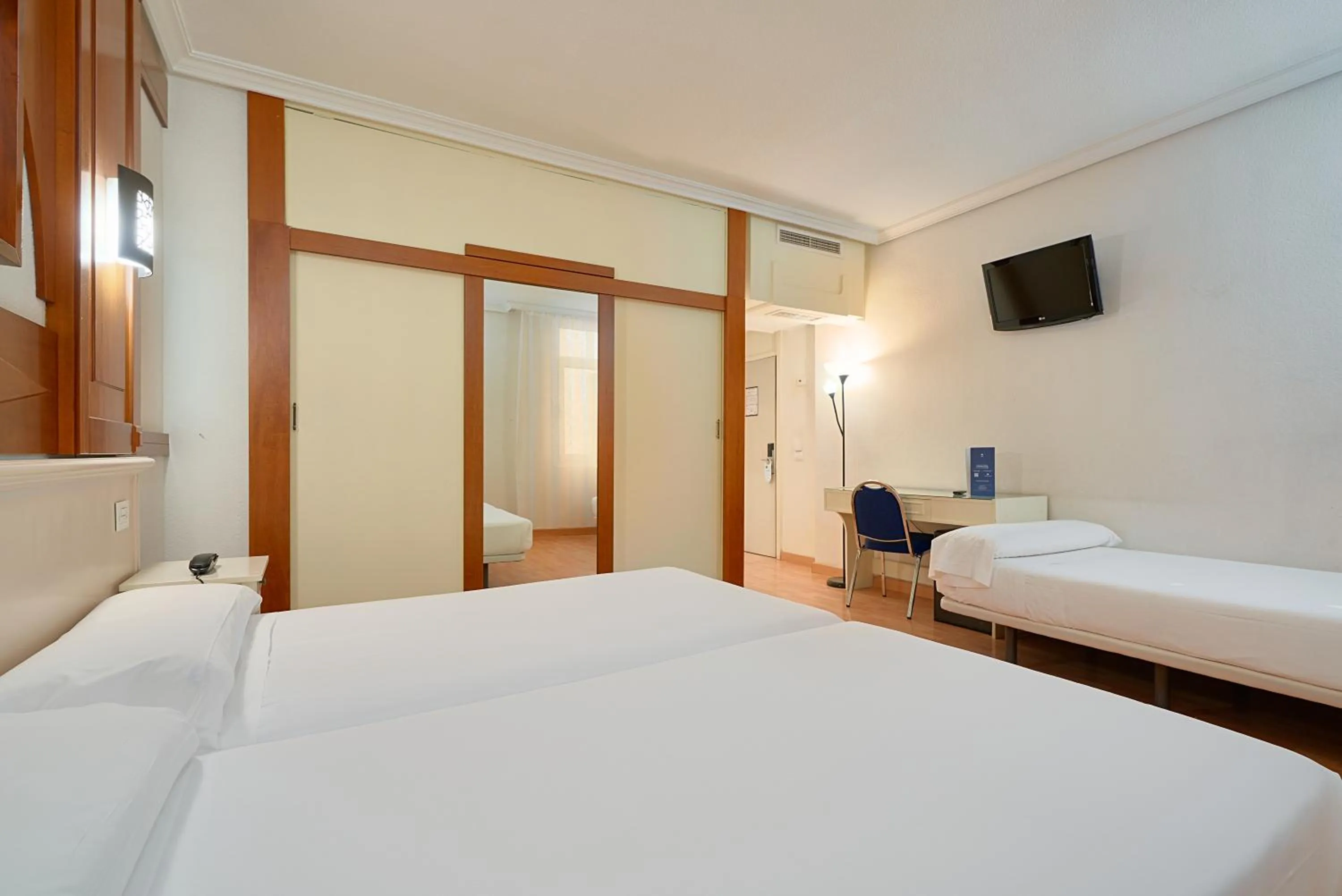 Bedroom, Bed in Hotel Pasarela