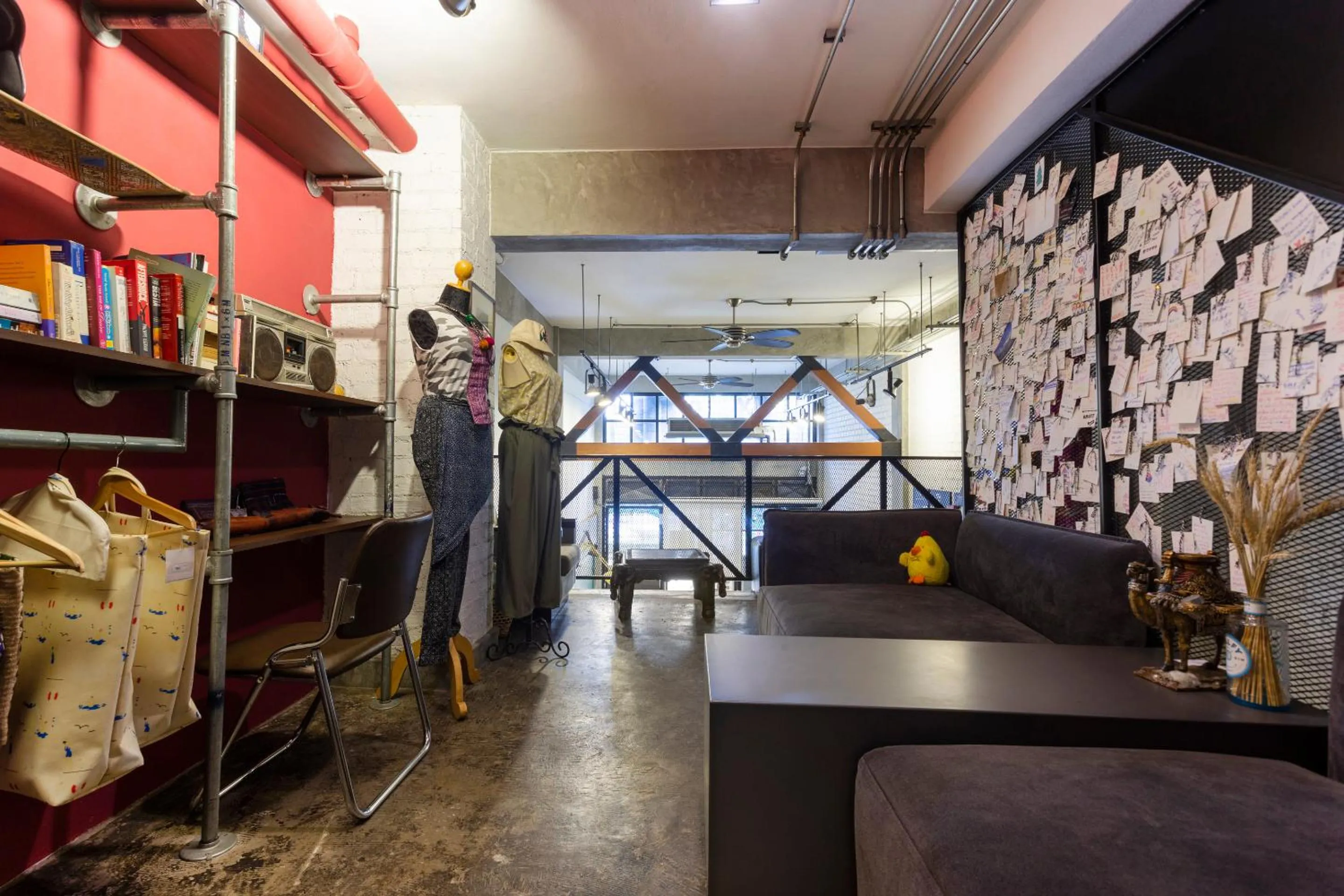 Lobby or reception in Box Hostel N Cafe