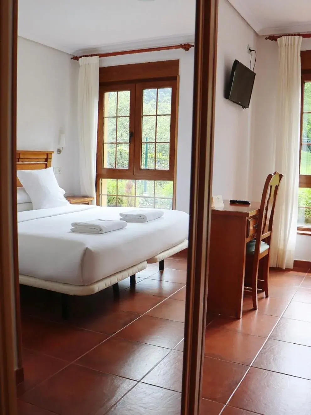 Photo of the whole room in Hotel Pugide Photo of the whole room in Hotel Pugide