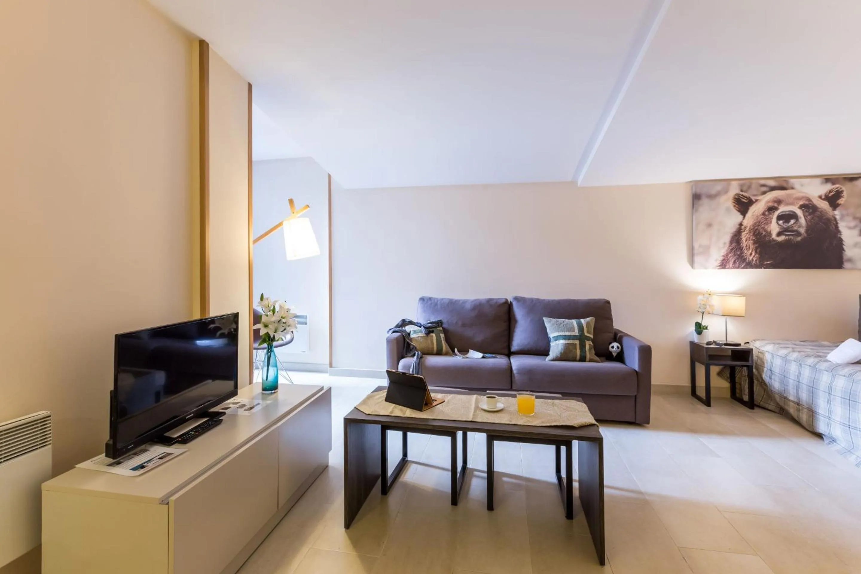 Communal lounge/ TV room in Pierre & Vacances Pas de la Casa Princesa