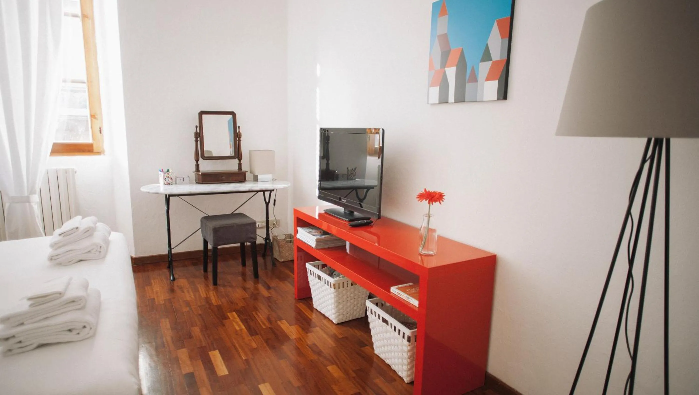 Living room, Bed in Italianway-Cesare da Sesto