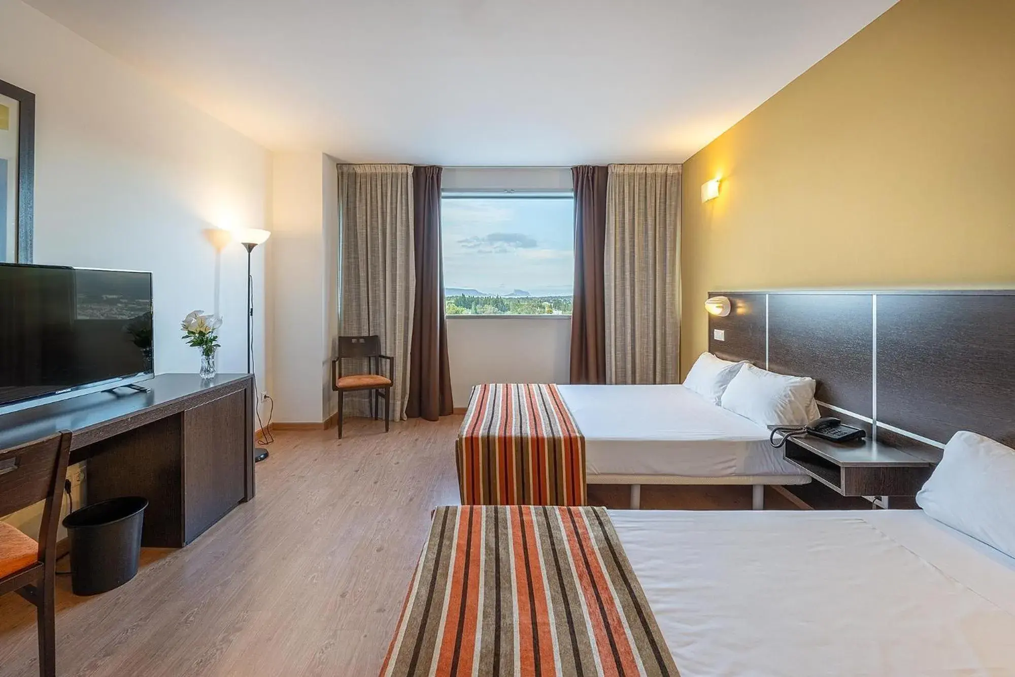 Double or Twin Room (2 Adults + 1 Child) in La Estación Double or Twin Room (2 Adults + 1 Child) in La Estación