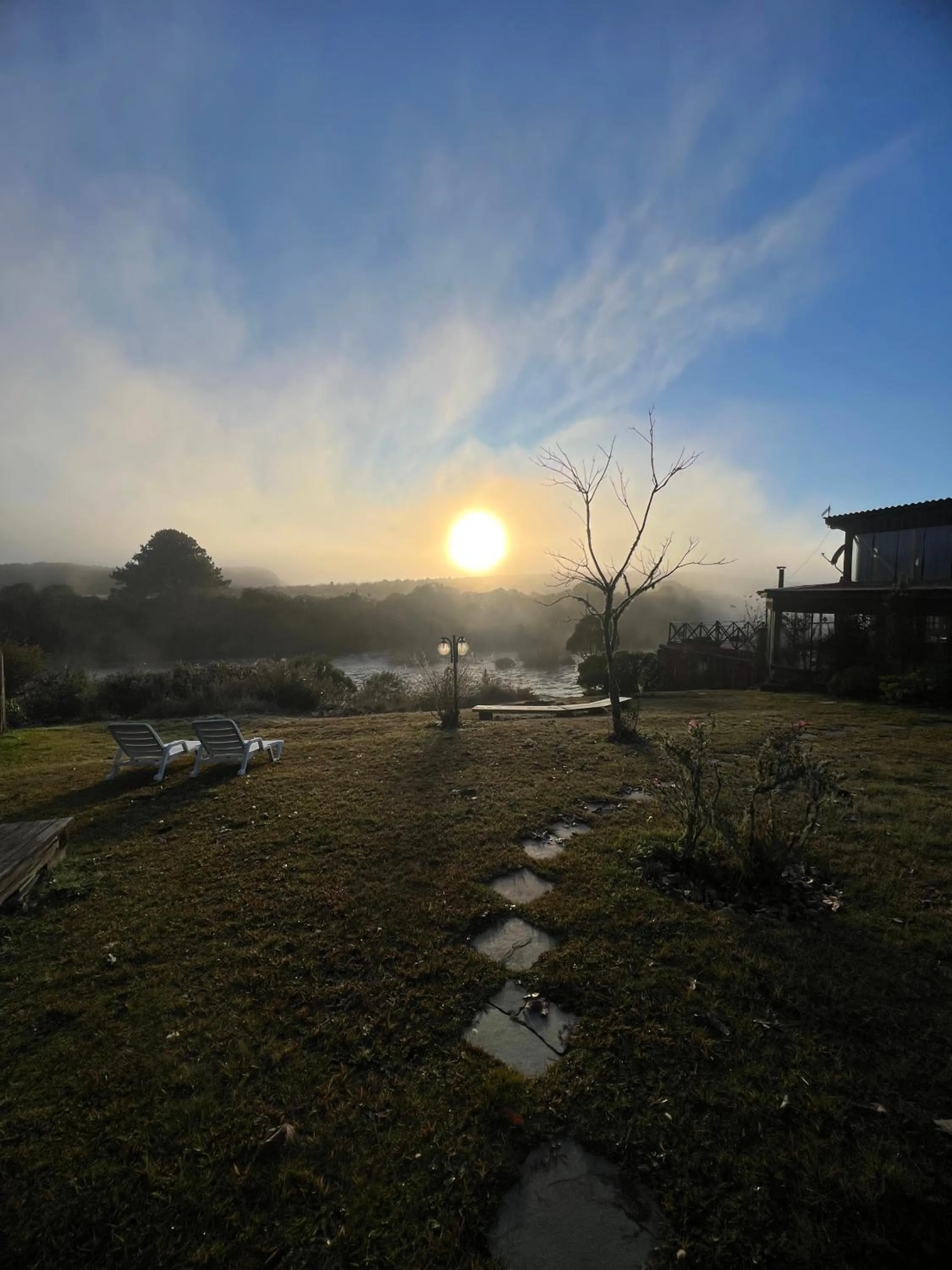 Sunrise in Casa no Campo, aconchego com lareira e banheira em quase todas Cabanas!
