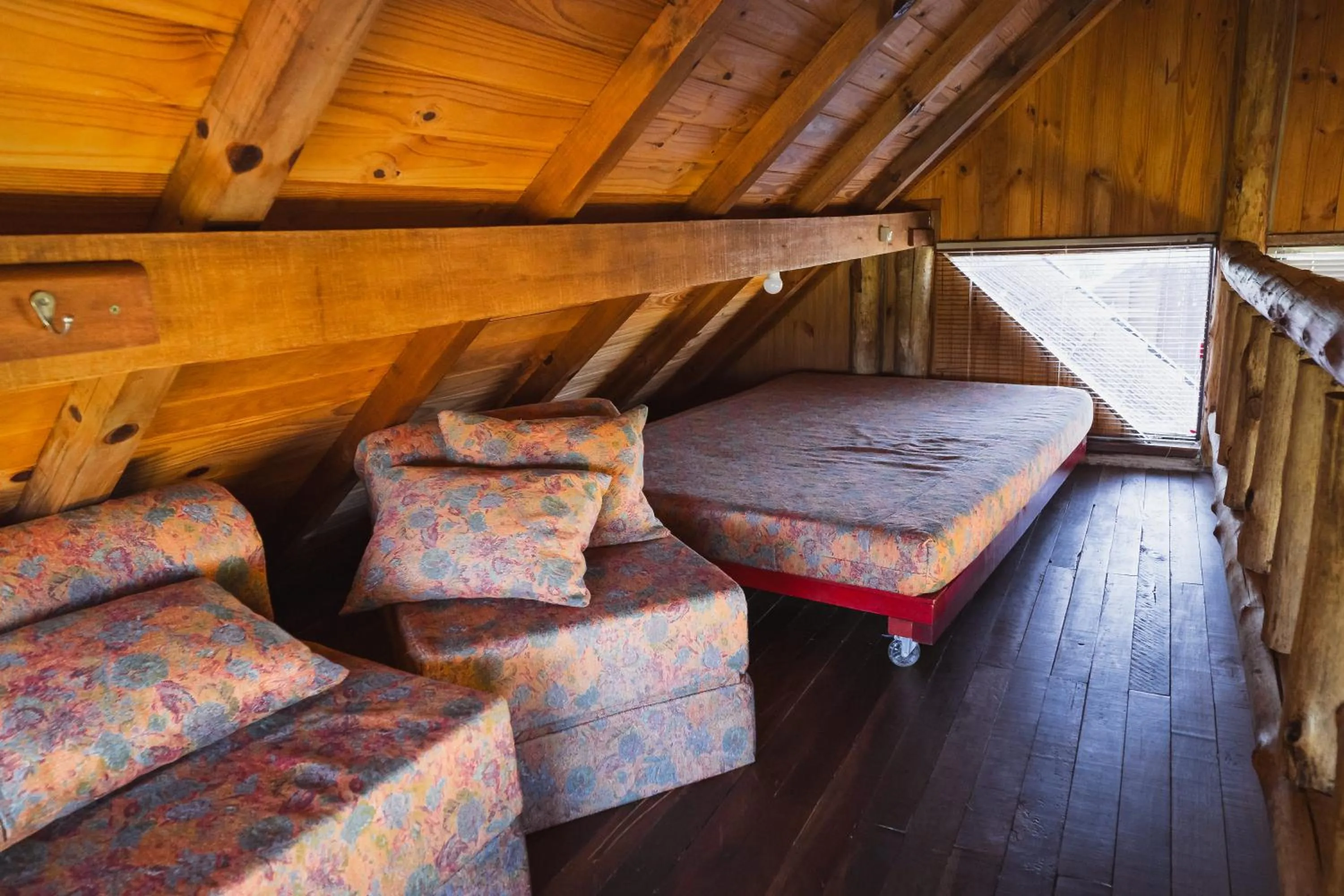 Bed in Casa no Campo, aconchego com lareira e banheira em quase todas Cabanas!