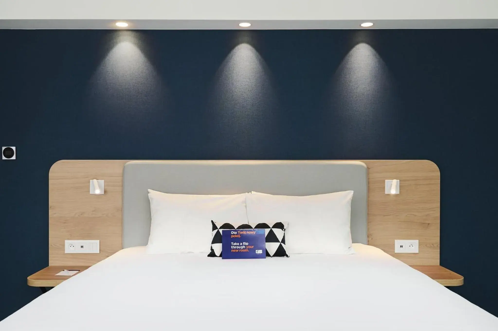 Photo of the whole room, Bed in Holiday Inn Express Lublin by IHG Photo of the whole room, Bed in Holiday Inn Express Lublin by IHG