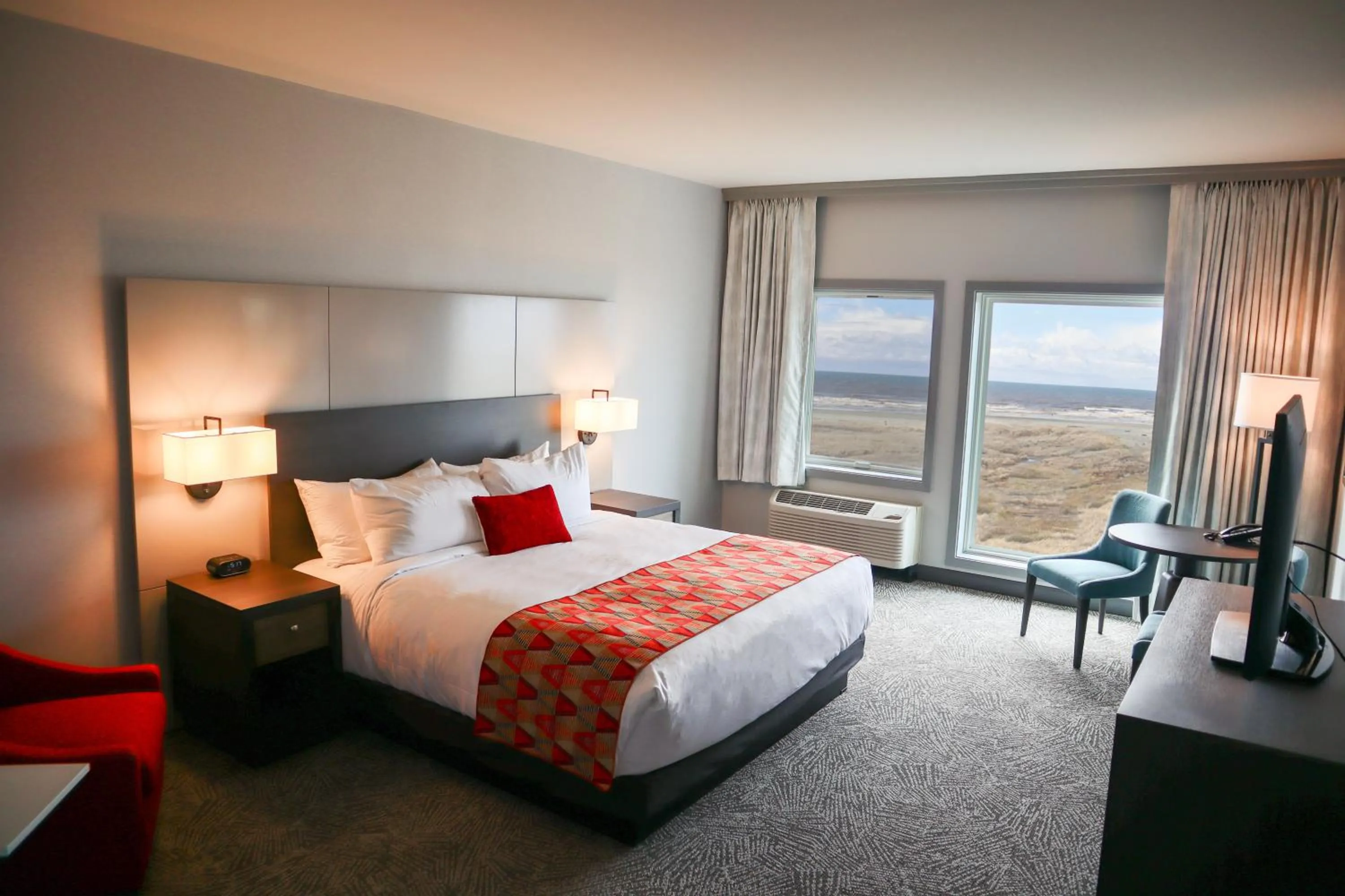Bed in Quinault Beach Resort & Casino