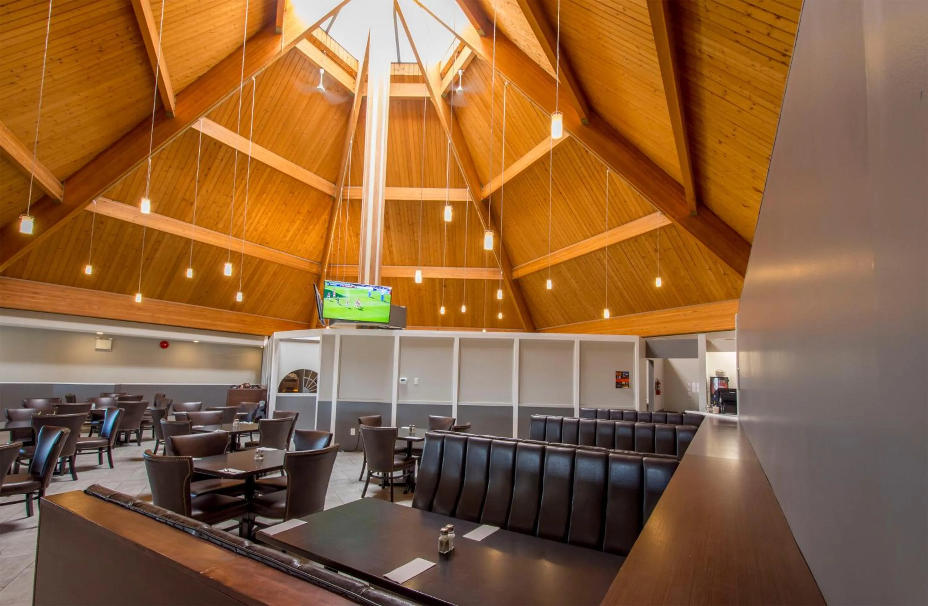 Restaurant/places to eat in Grand Marshal Inn