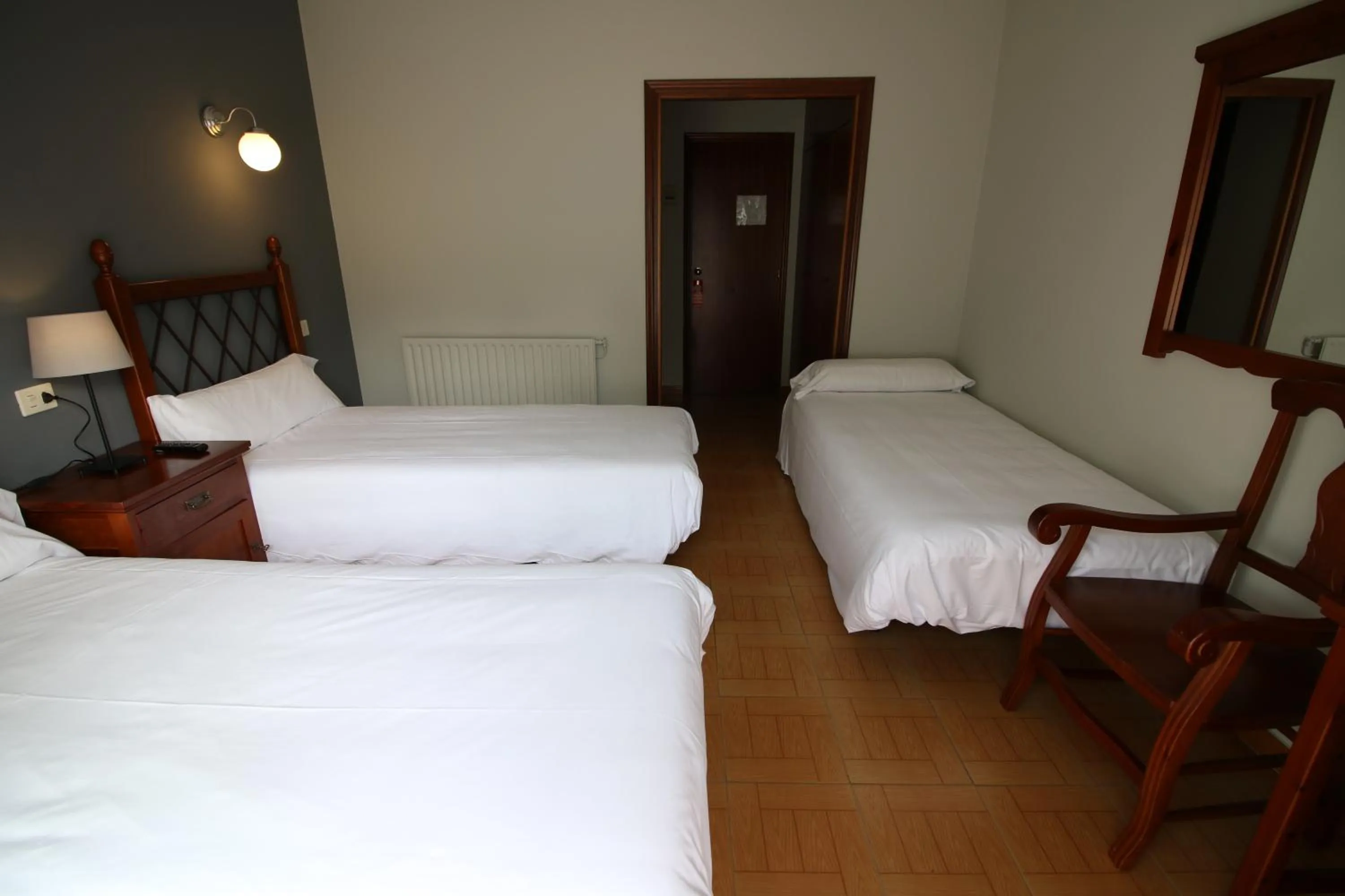 Photo of the whole room in Hotel Alda Bueumar