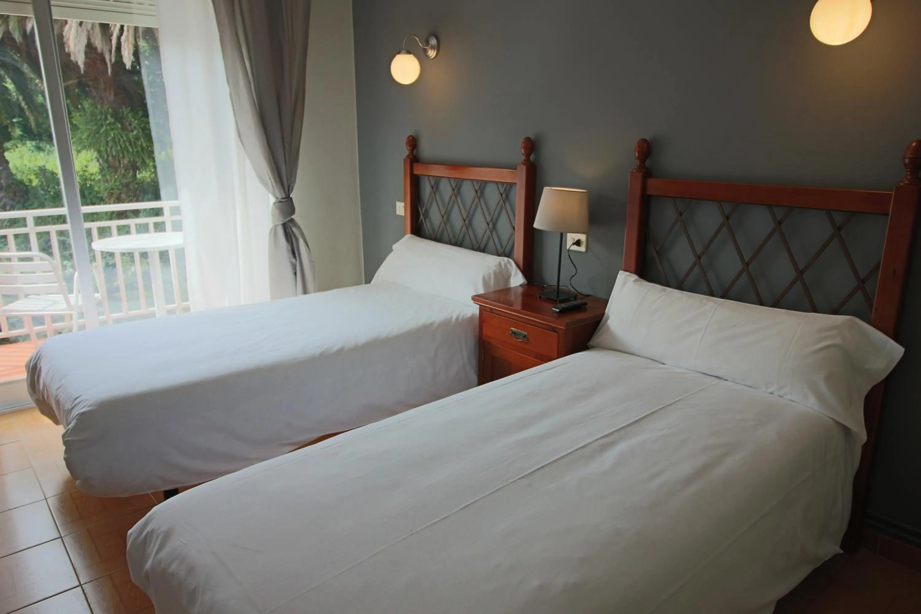 Photo of the whole room in Hotel Alda Bueumar