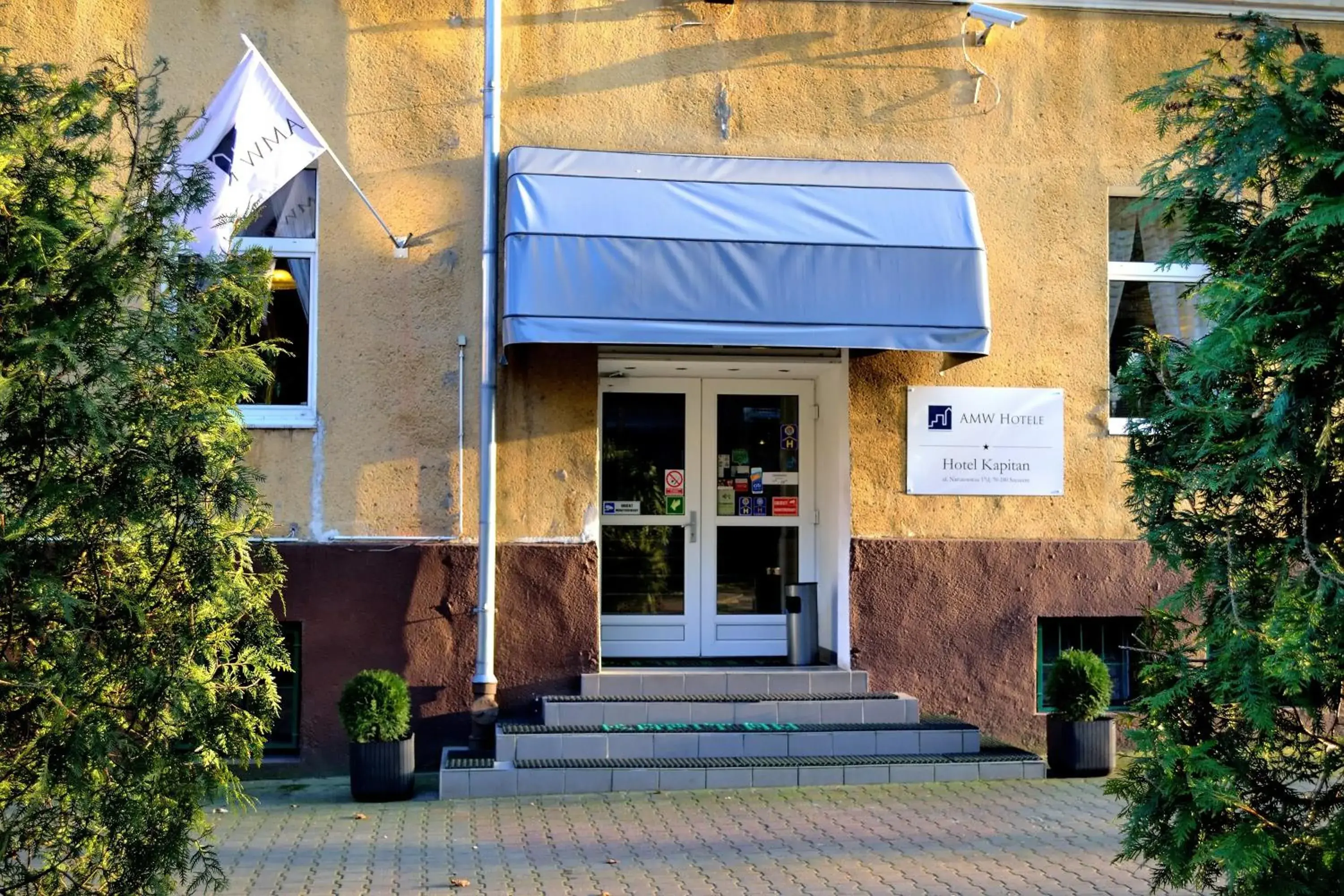 Facade/entrance in Hotel Kapitan Facade/entrance in Hotel Kapitan