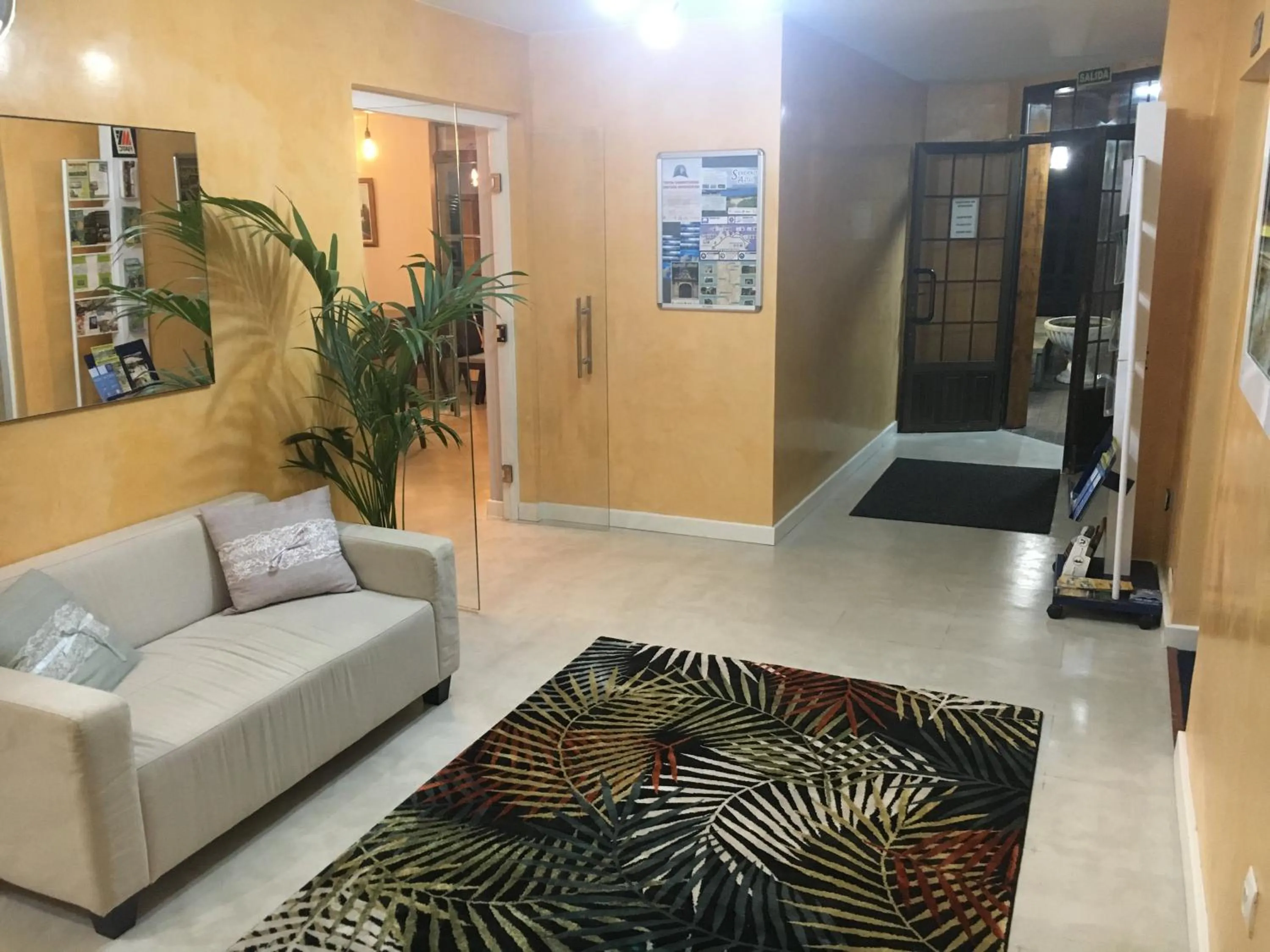 Living room in Hotel Azcona