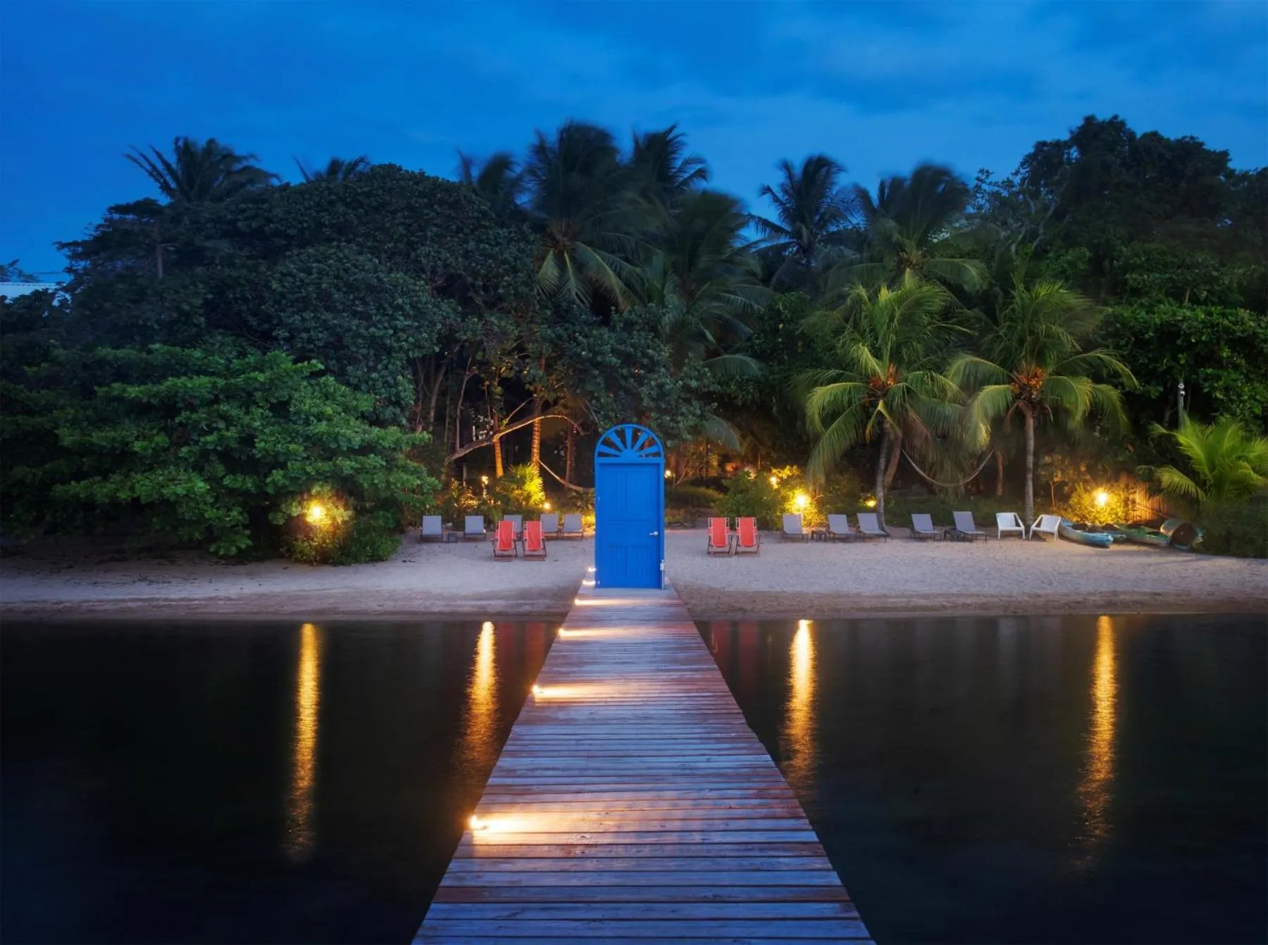 Night in Puerta Azul