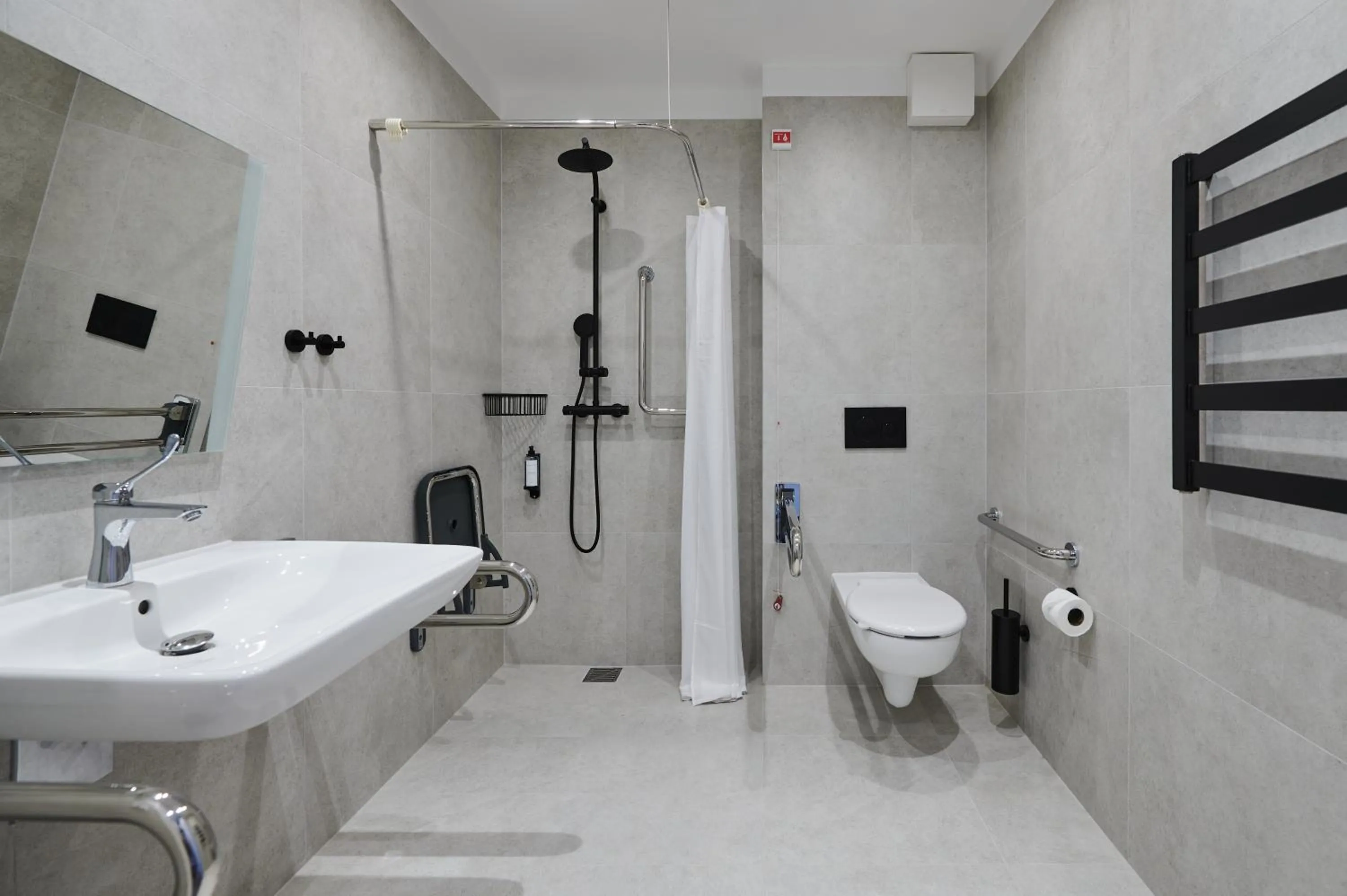 Shower in Best Western Plus Hotel Rzeszow City Center