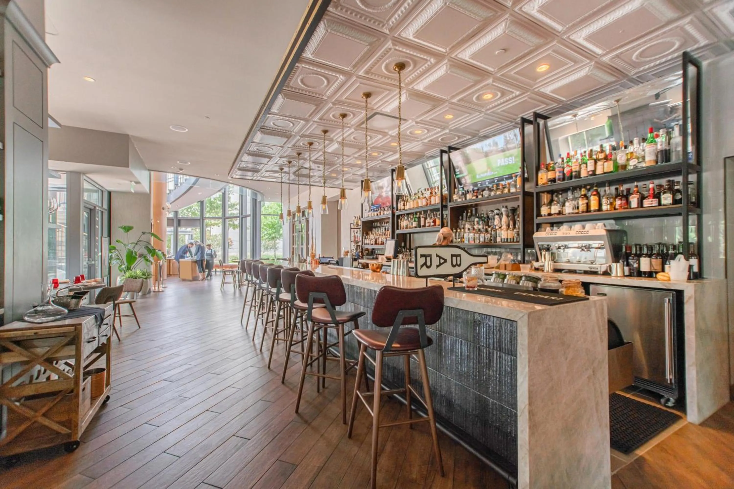 Lounge or bar in The Westin at The Woodlands