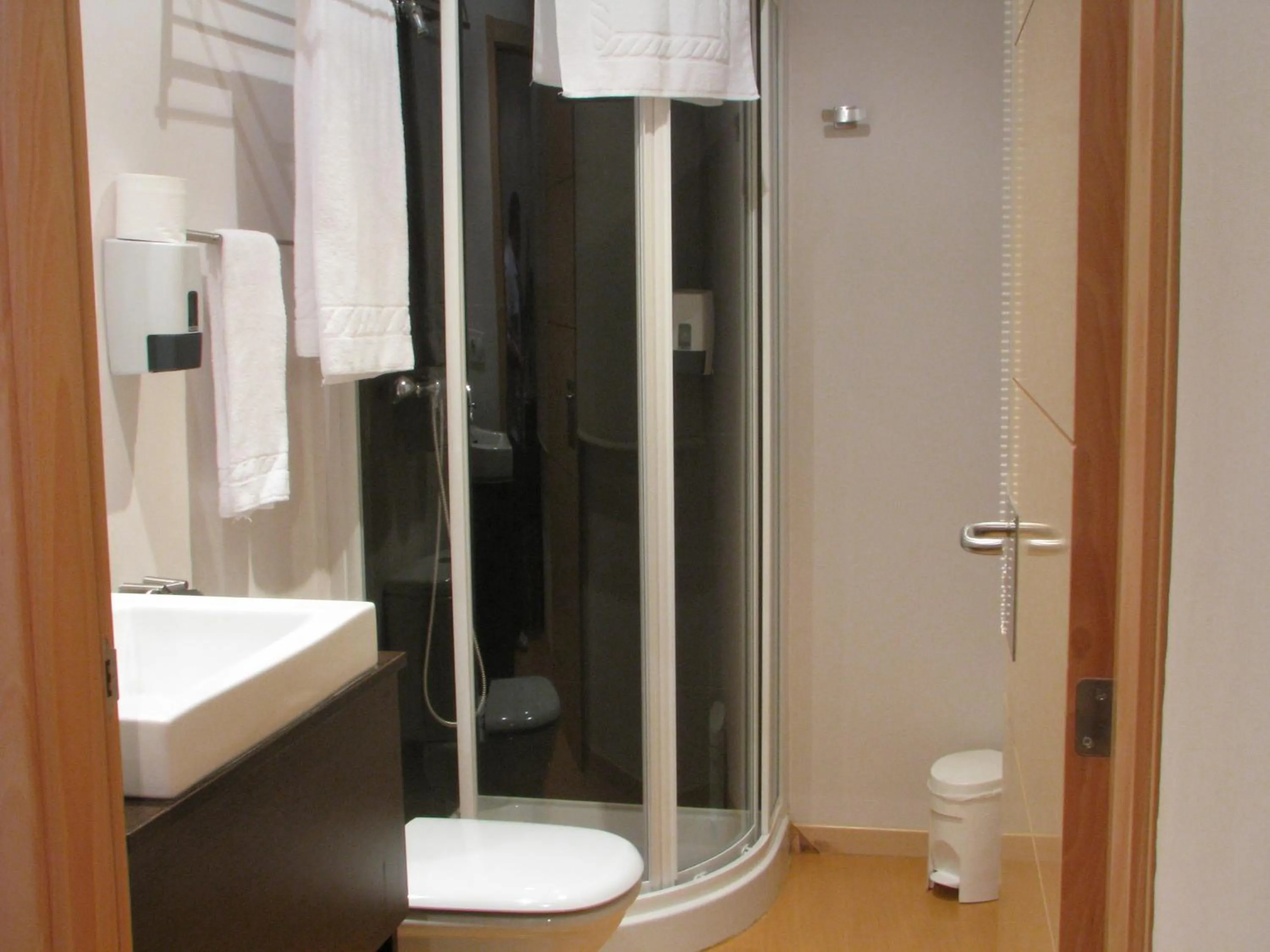 Shower in Hotel Elizalde