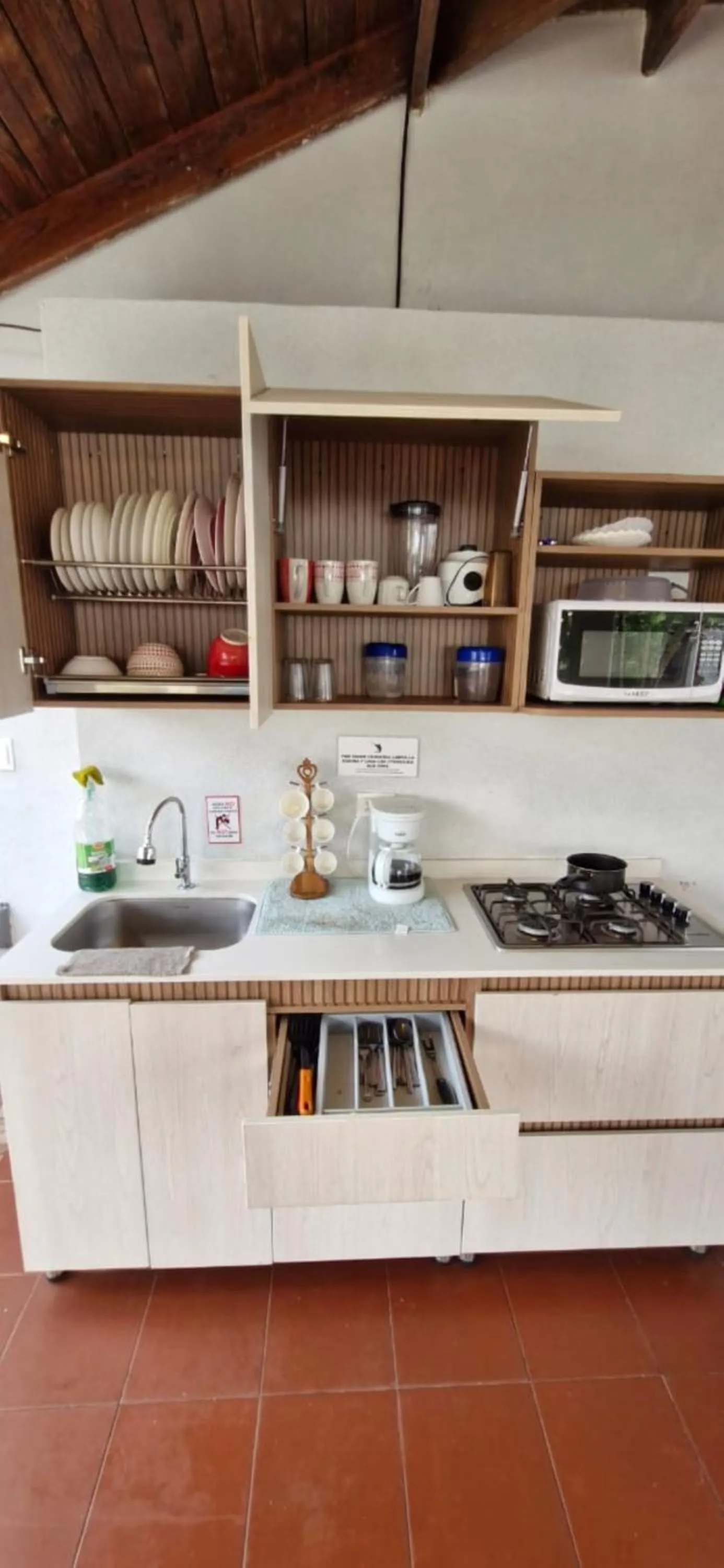 Communal kitchen in Hostal Marlyn