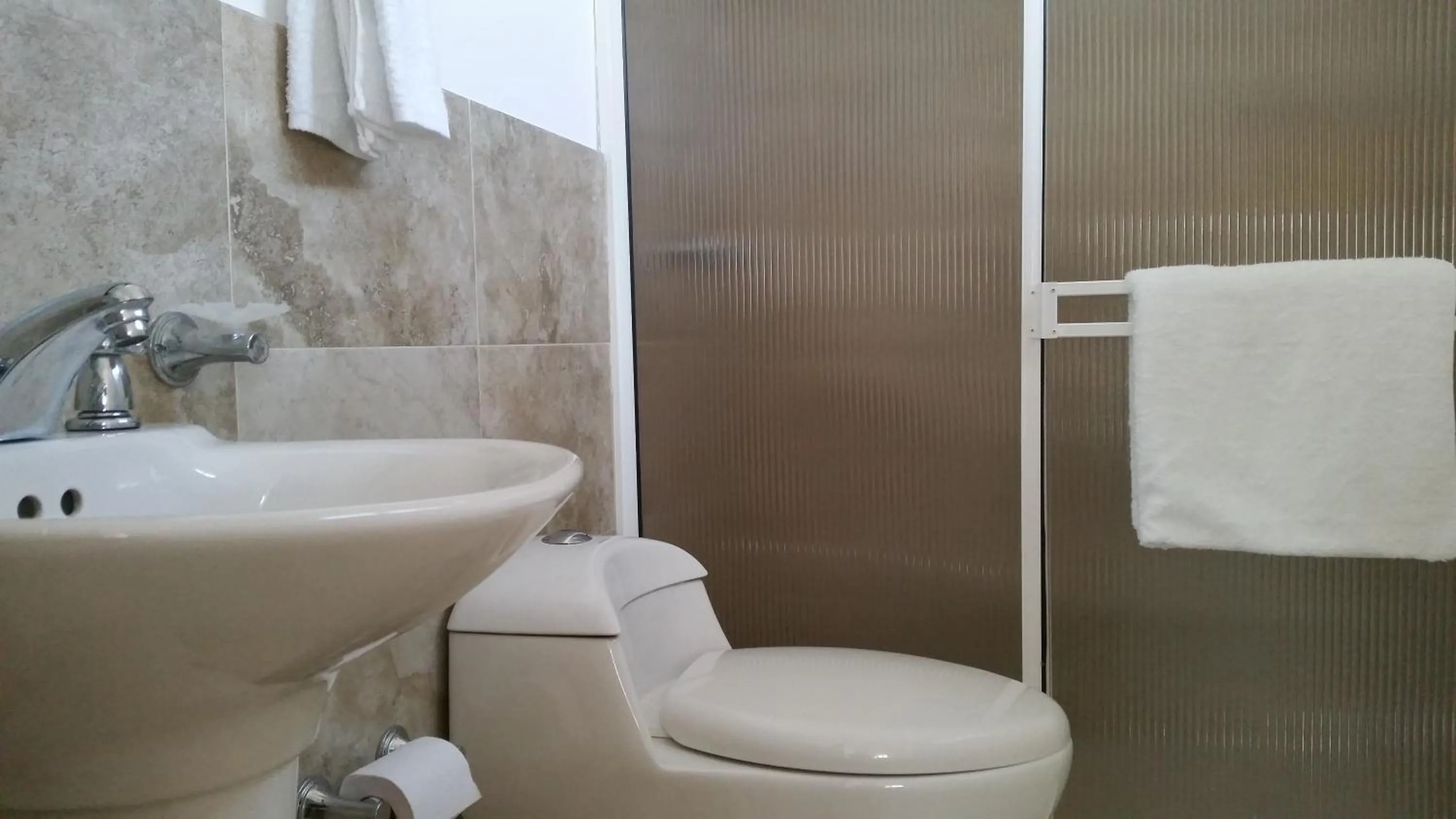 Property building in Hostal Marlyn