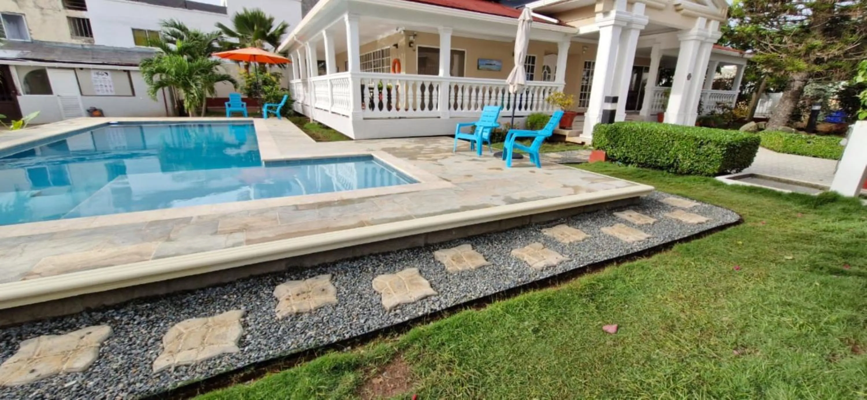 Swimming pool in Hostal Marlyn