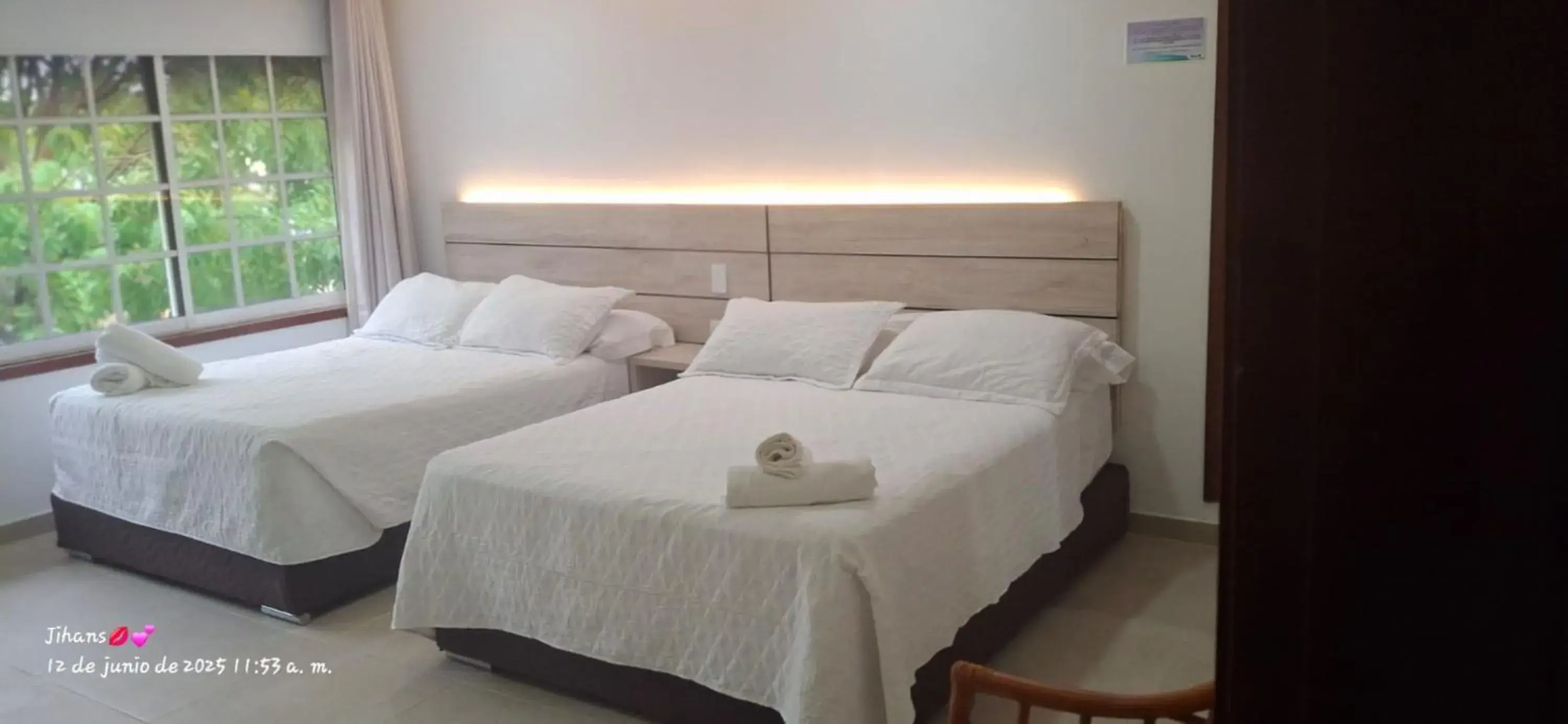 Property building, Bed in Hostal Marlyn Property building, Bed in Hostal Marlyn