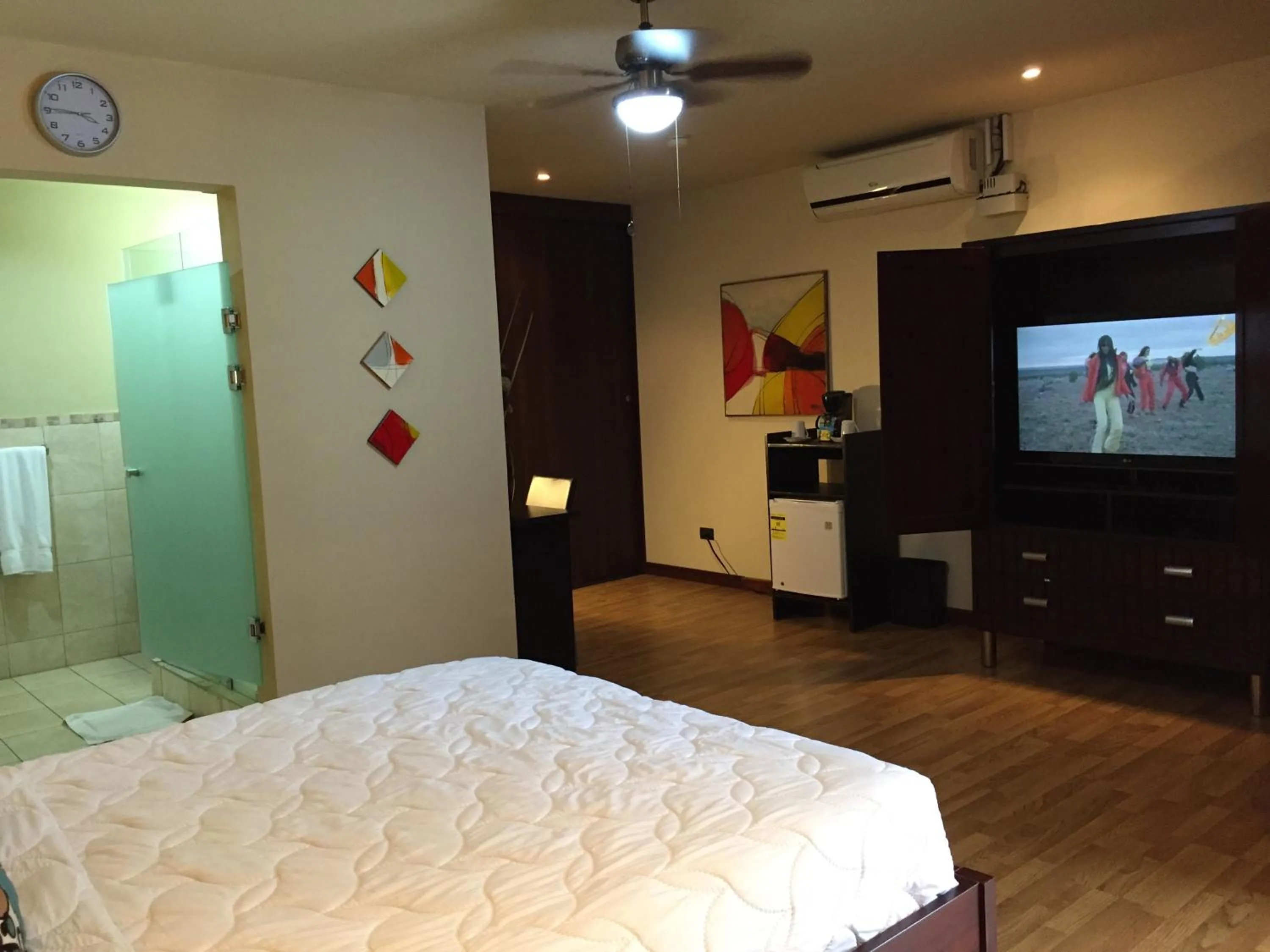 Decorative detail, Bed in Hotel Vista De Golf, San Jose Aeropuerto, Costa Rica