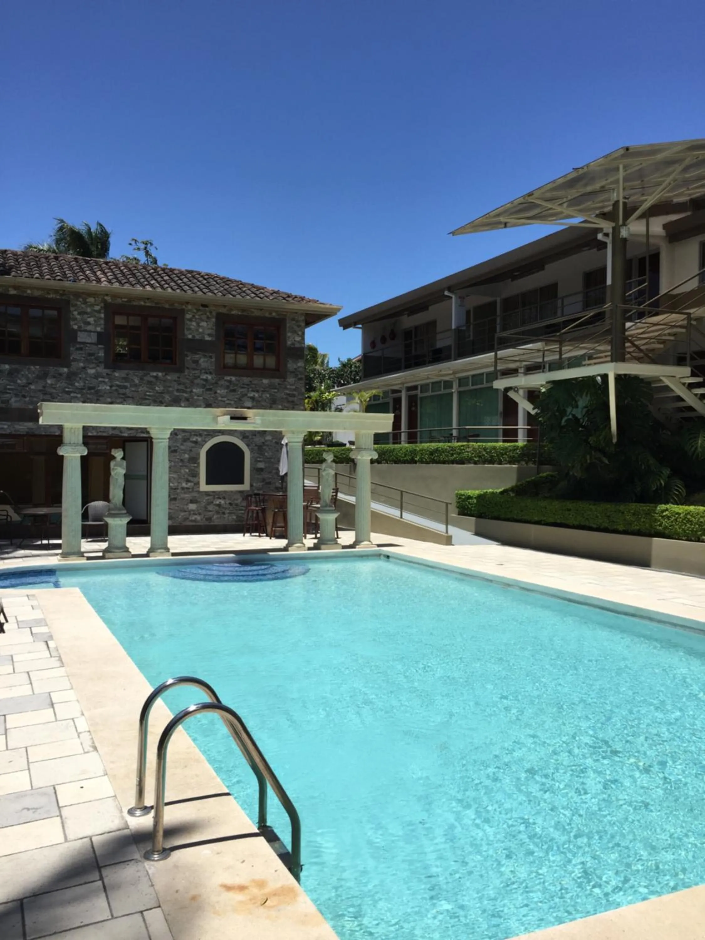 Swimming pool in Hotel Vista De Golf, San Jose Aeropuerto, Costa Rica