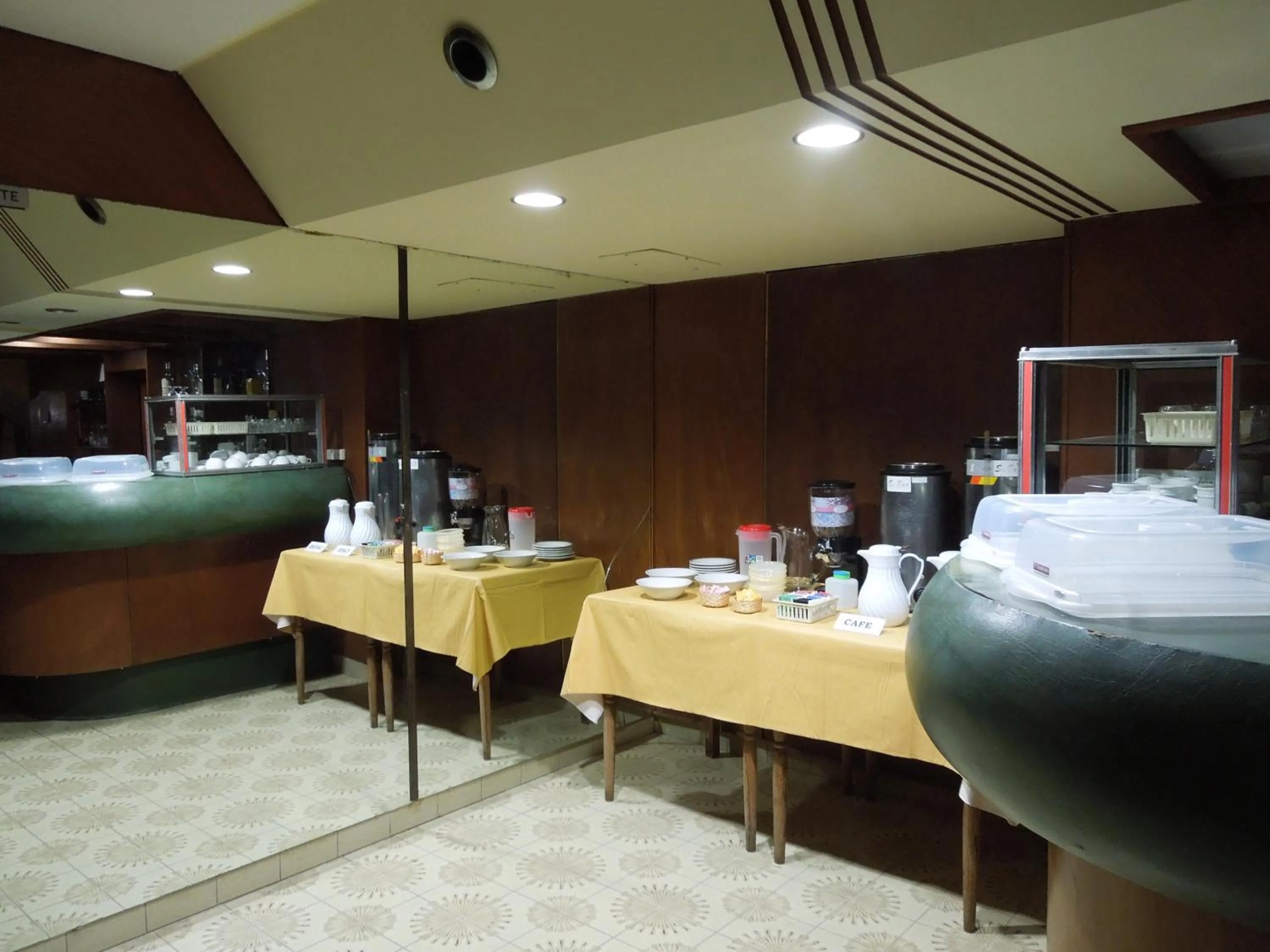 Lounge or bar in Apolo Hotel