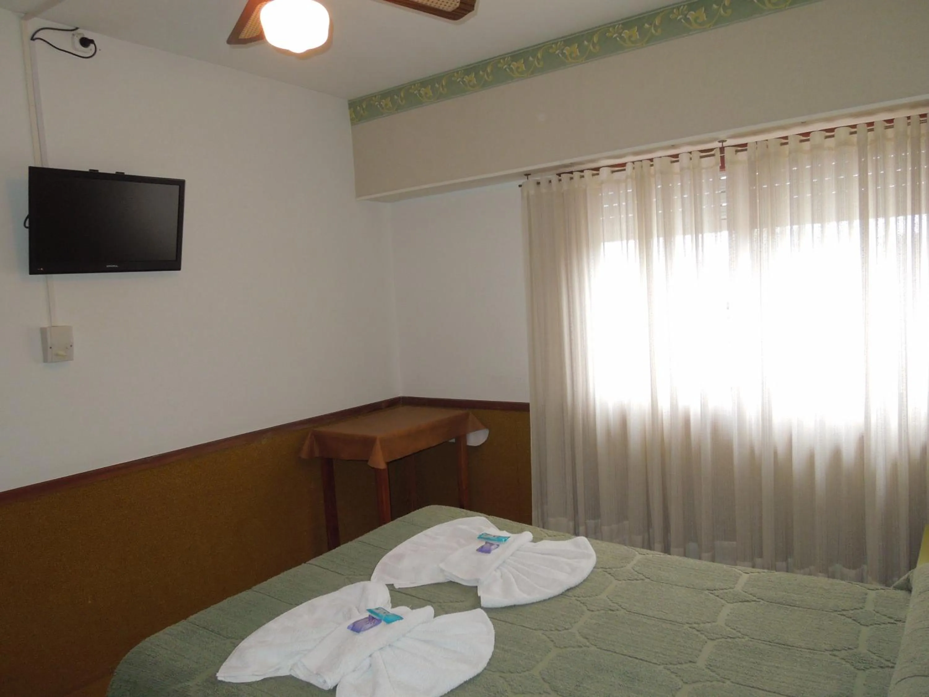 Photo of the whole room, Bed in Apolo Hotel
