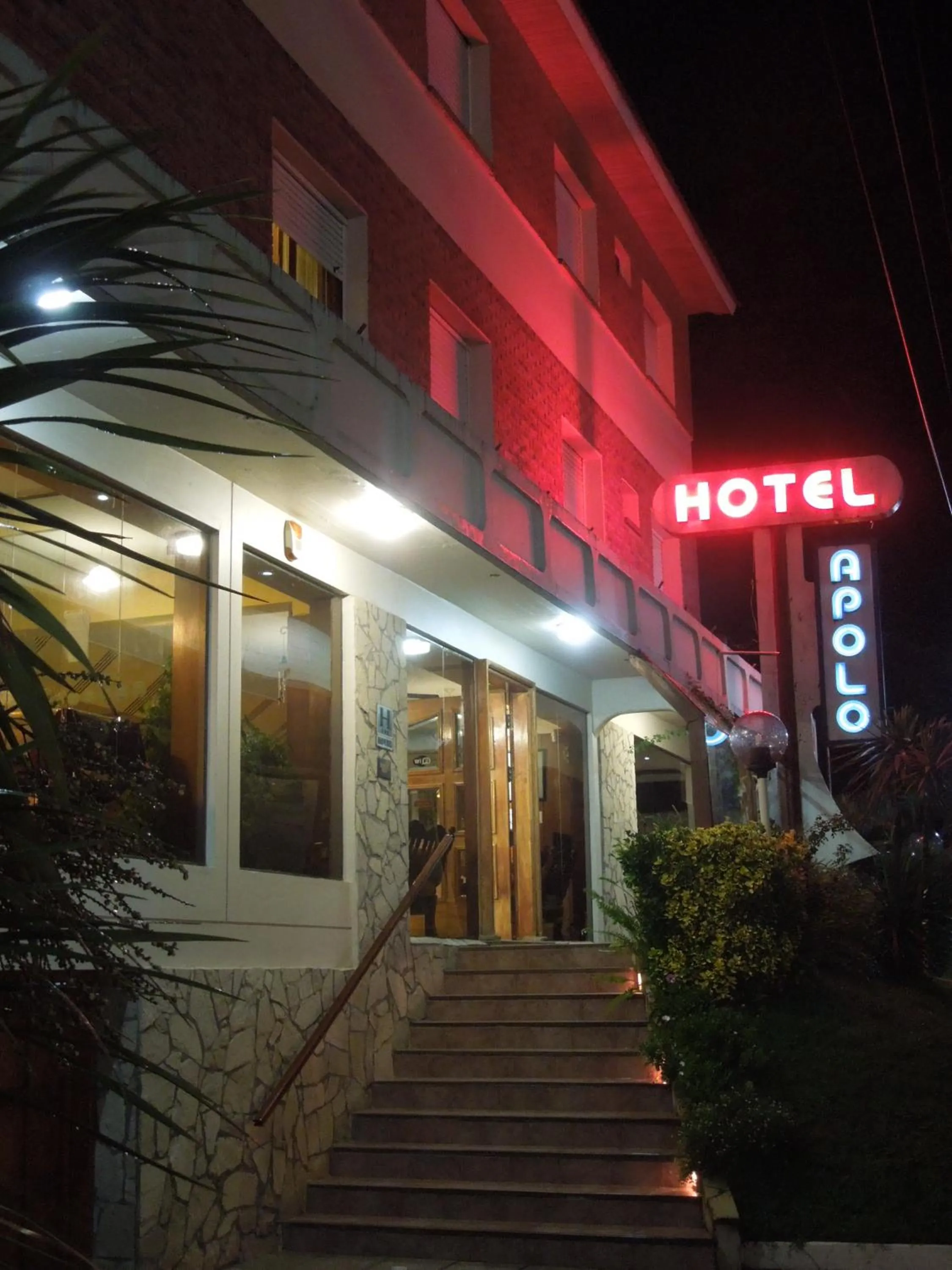 Facade/entrance in Apolo Hotel