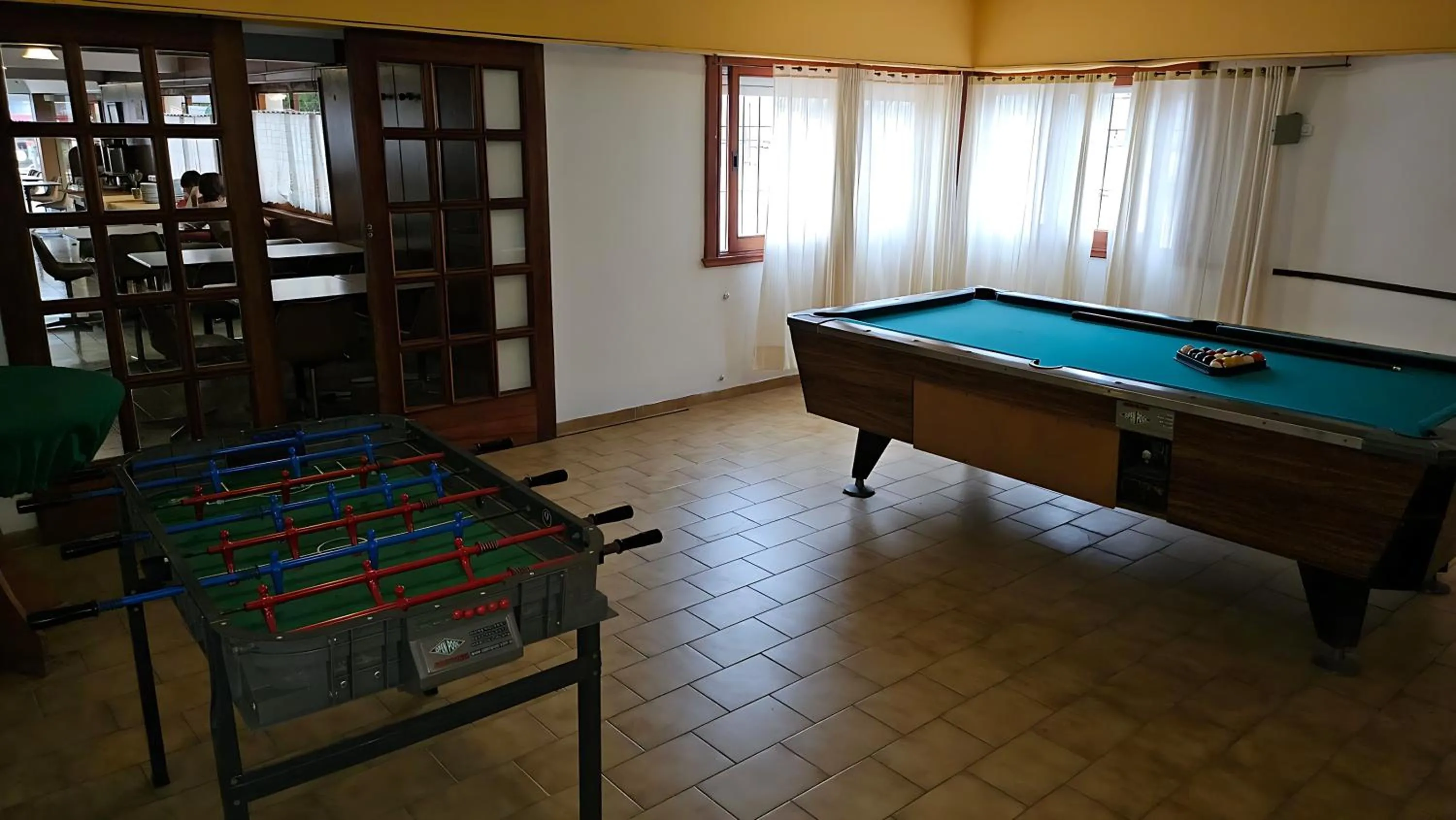 Billiard in Apolo Hotel