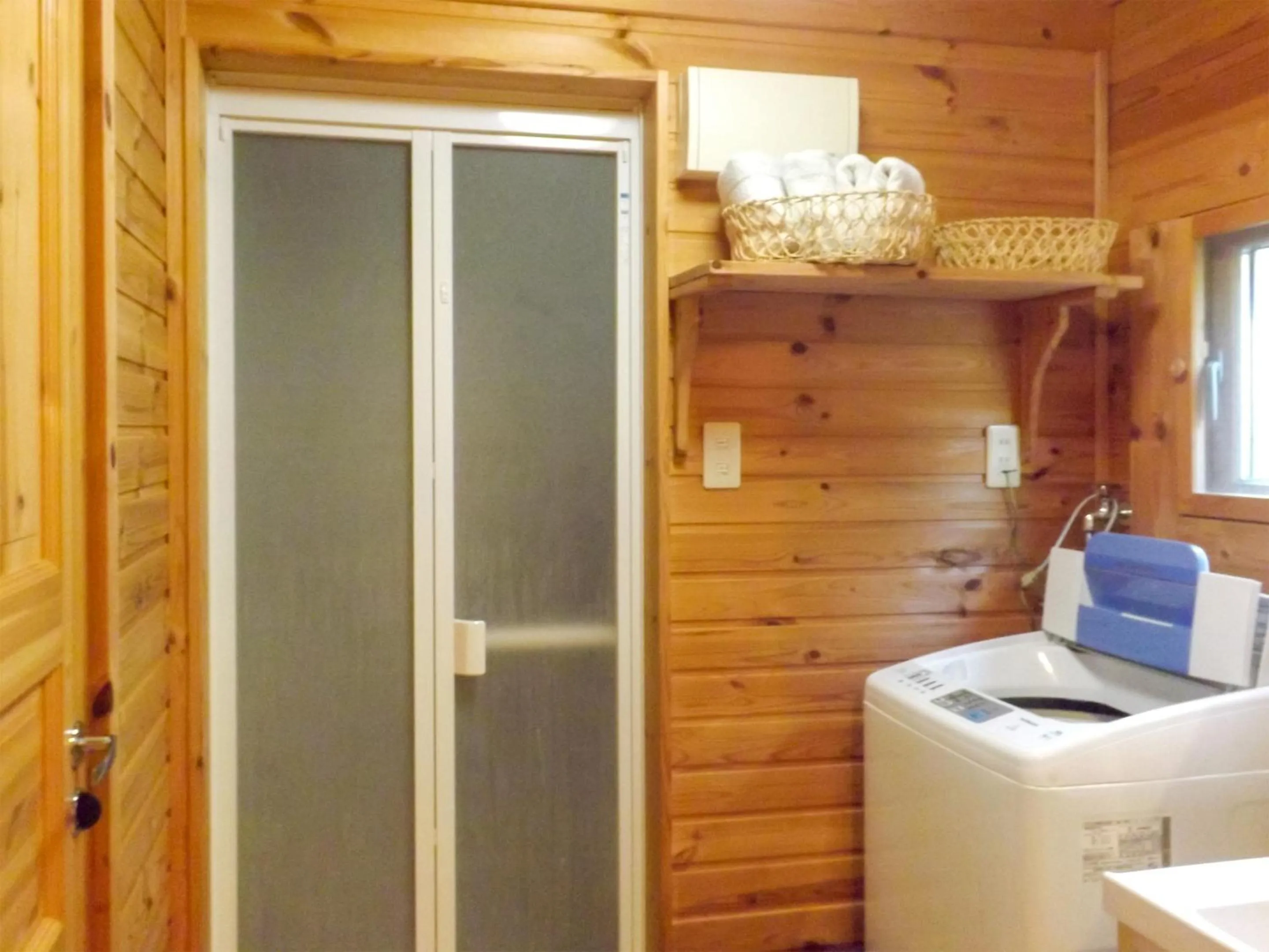 washing machine in Holiday Home Fu