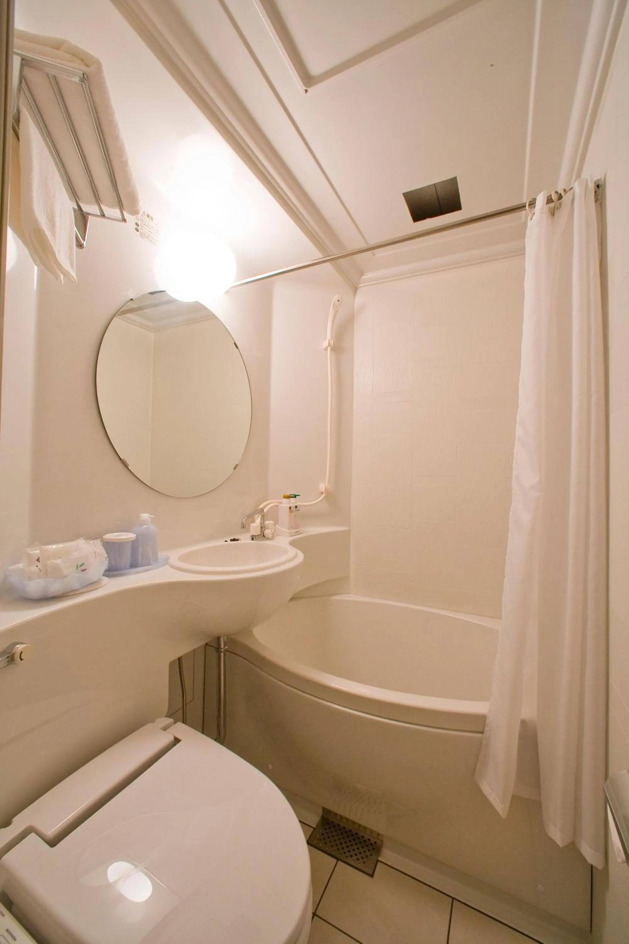 Shower in Access Inn Kariya