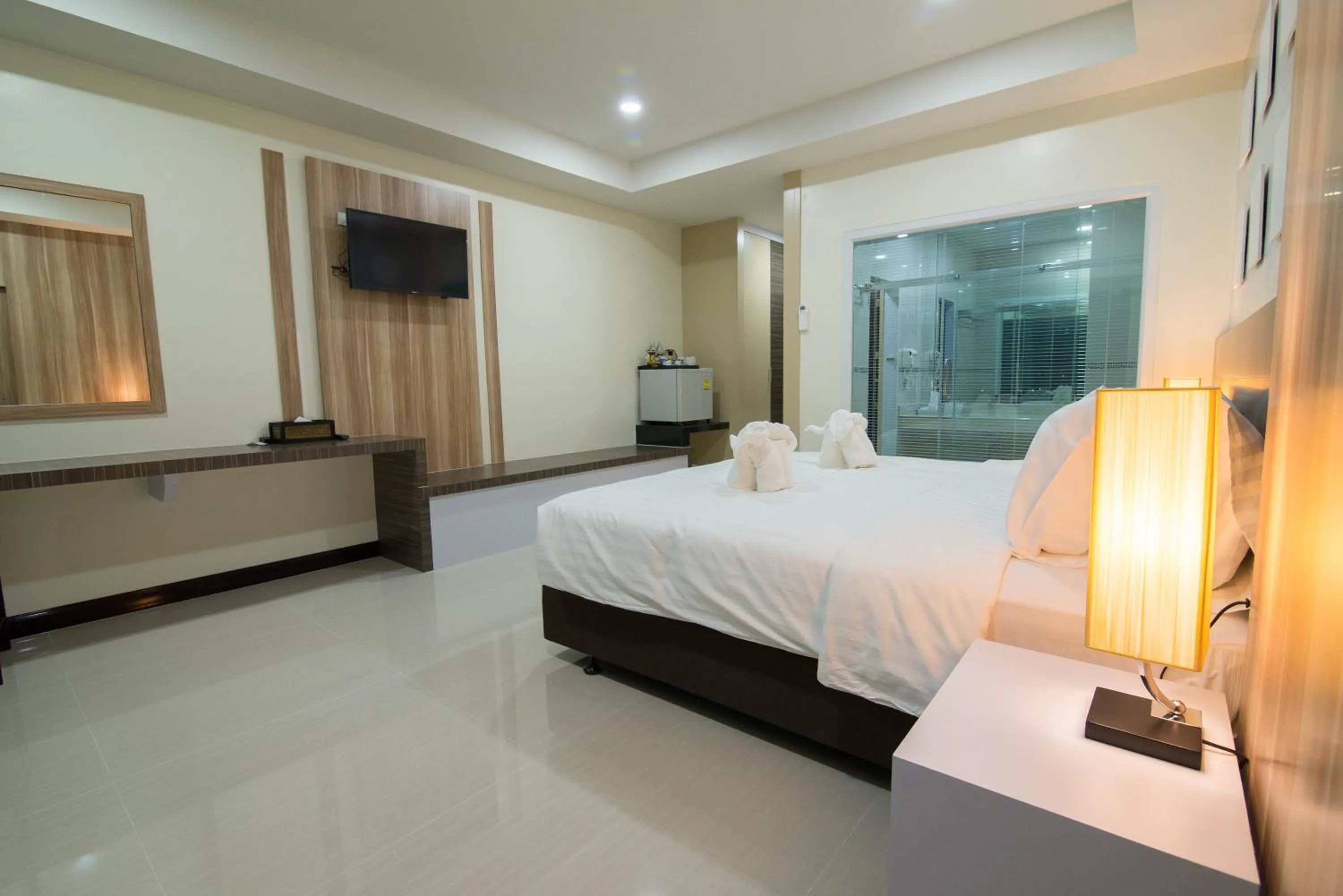 Photo of the whole room, Bed in Som-O House Hotel