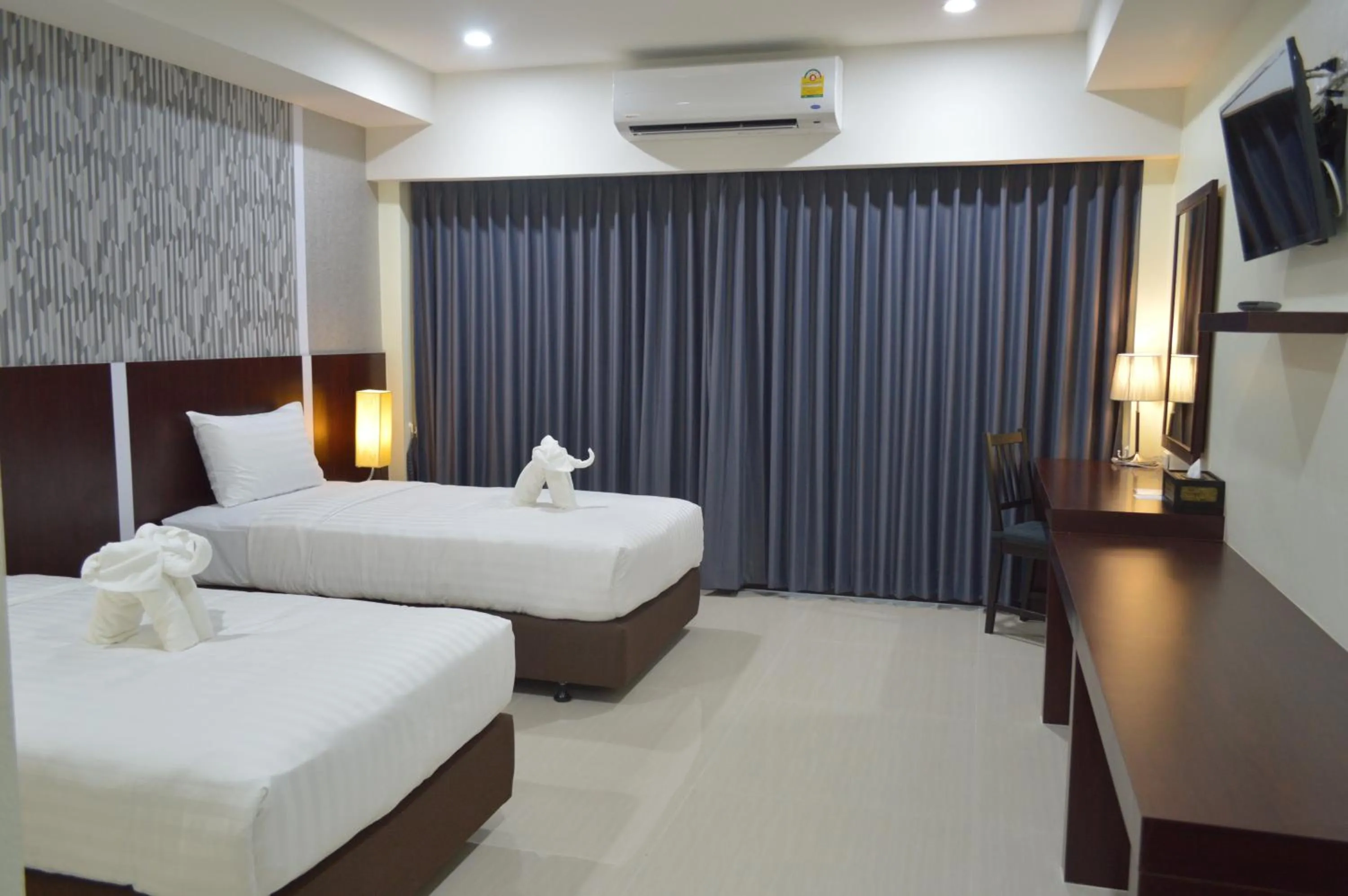 Photo of the whole room, Bed in Som-O House Hotel