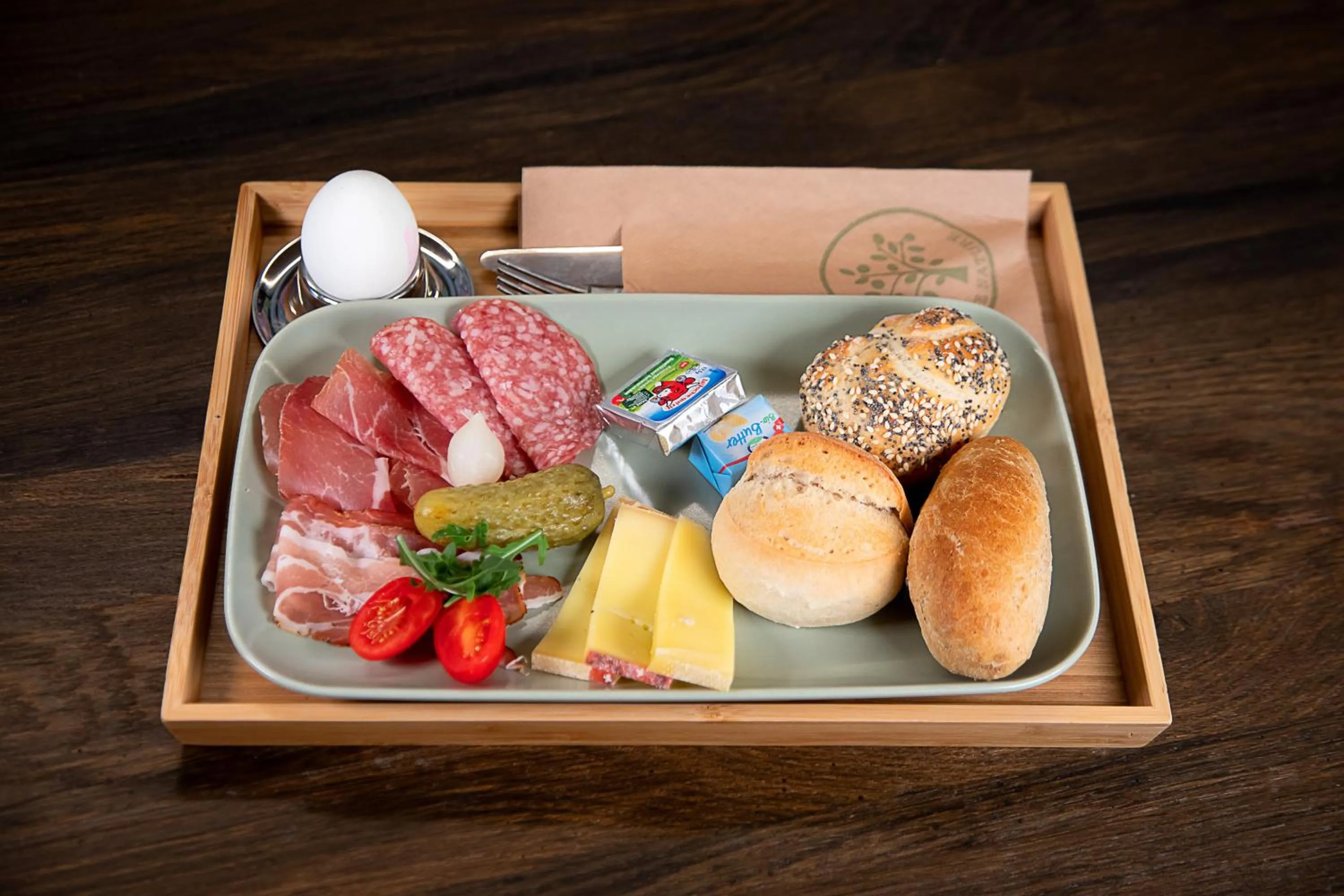 Breakfast in GRAND your home with common kitchens with self check-in