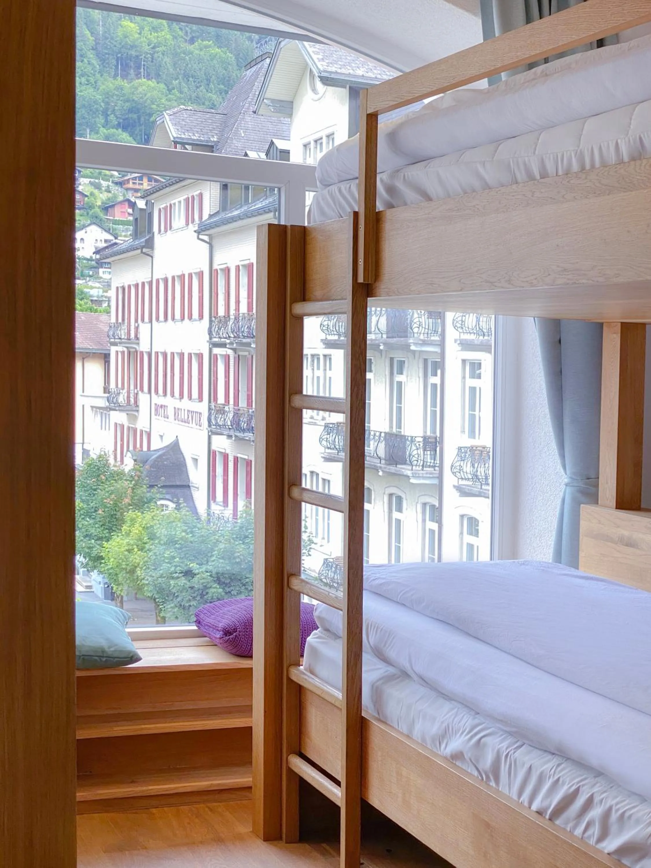 bunk bed, Bed in GRAND your home with common kitchens with self check-in