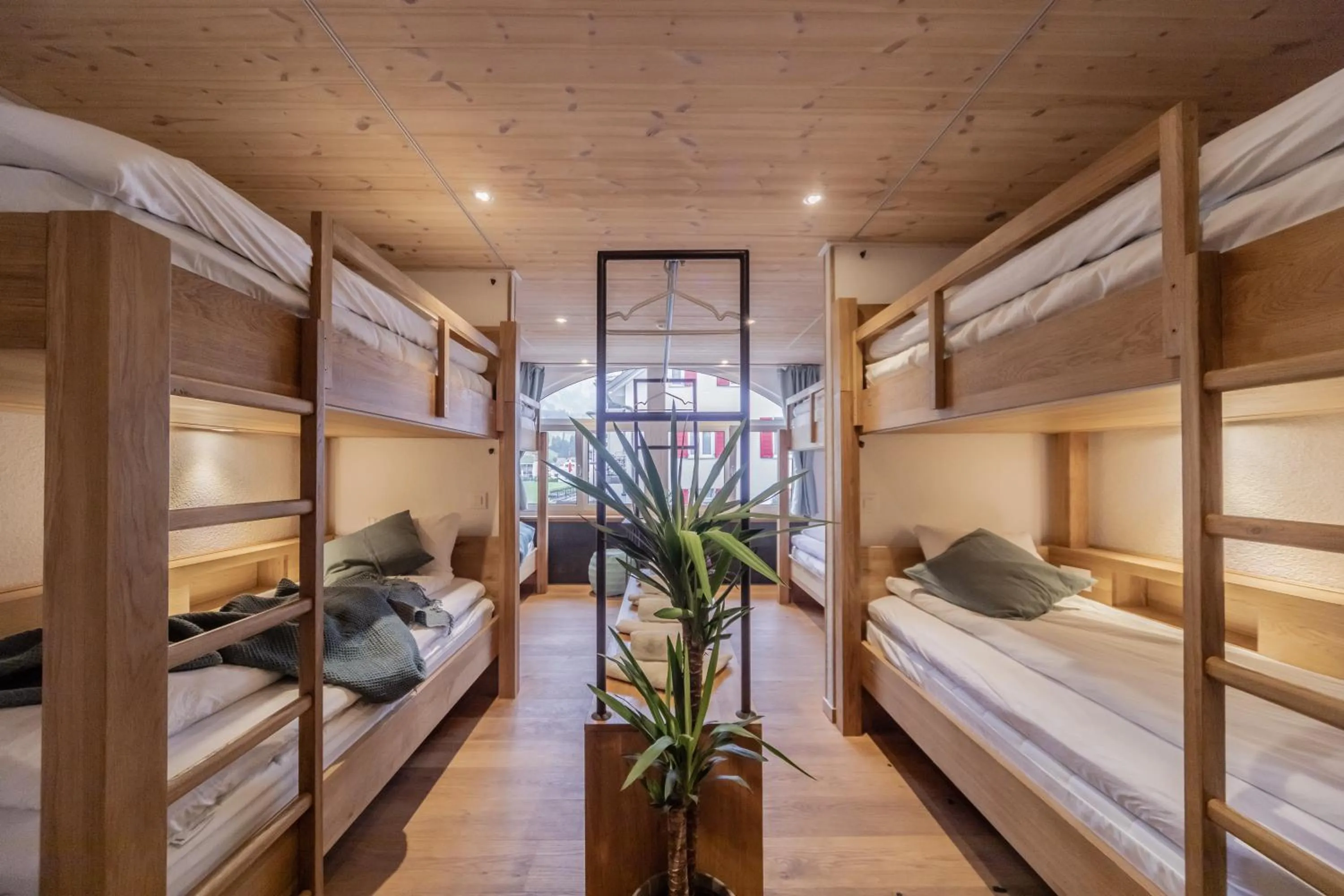 bunk bed, Bed in GRAND your home with common kitchens with self check-in