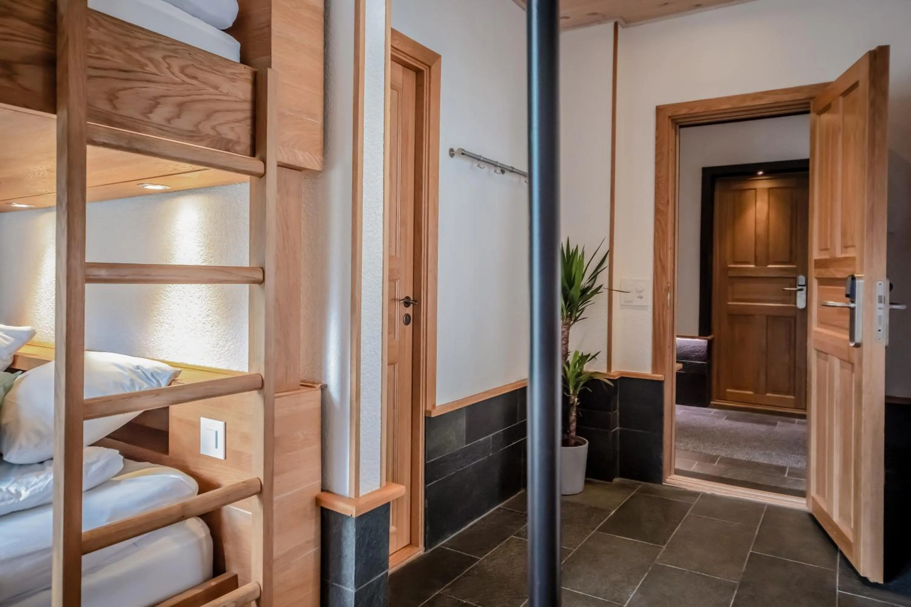 bunk bed, Bed in GRAND your home with common kitchens with self check-in