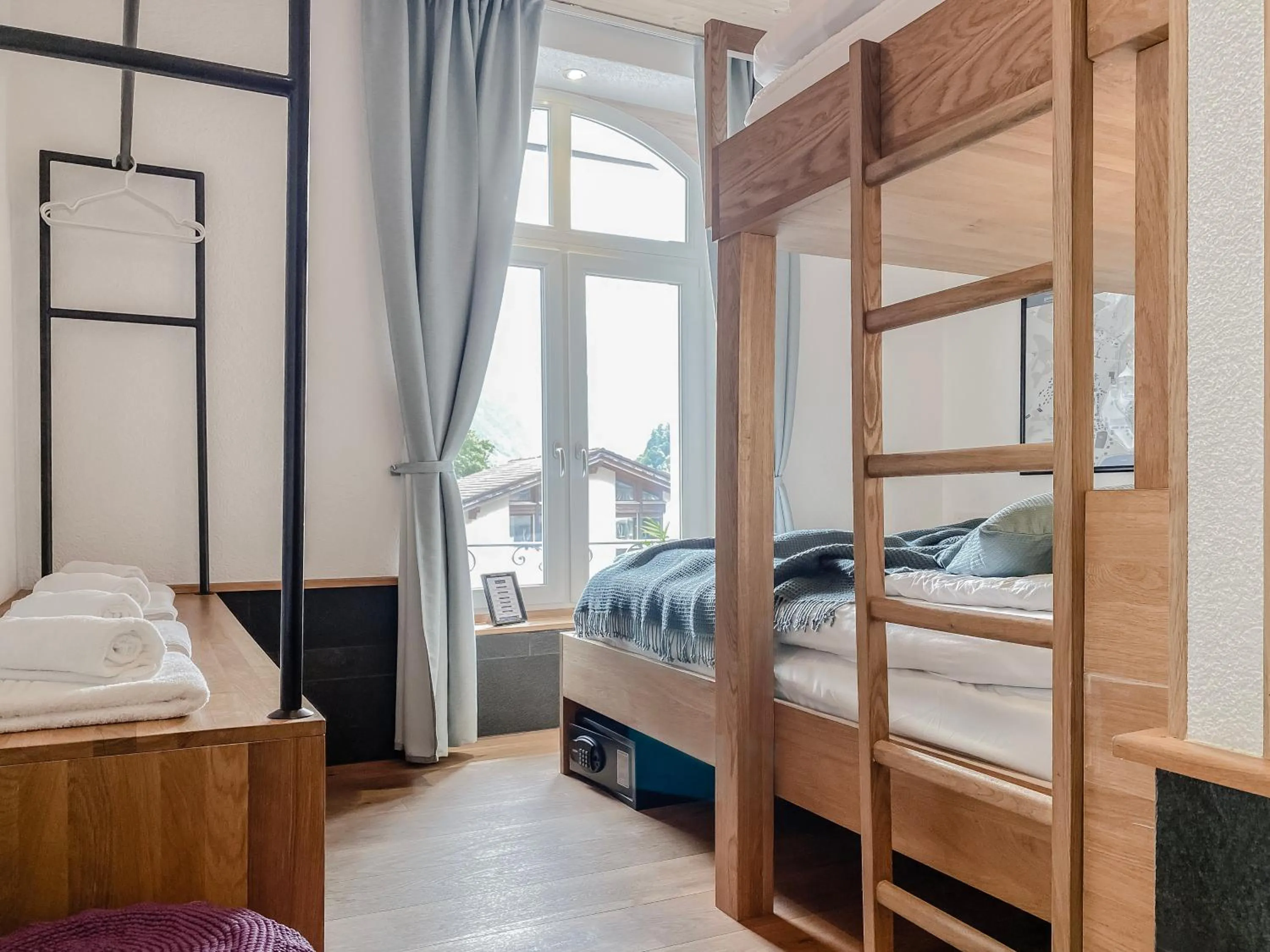 bunk bed, Bed in GRAND your home with common kitchens with self check-in