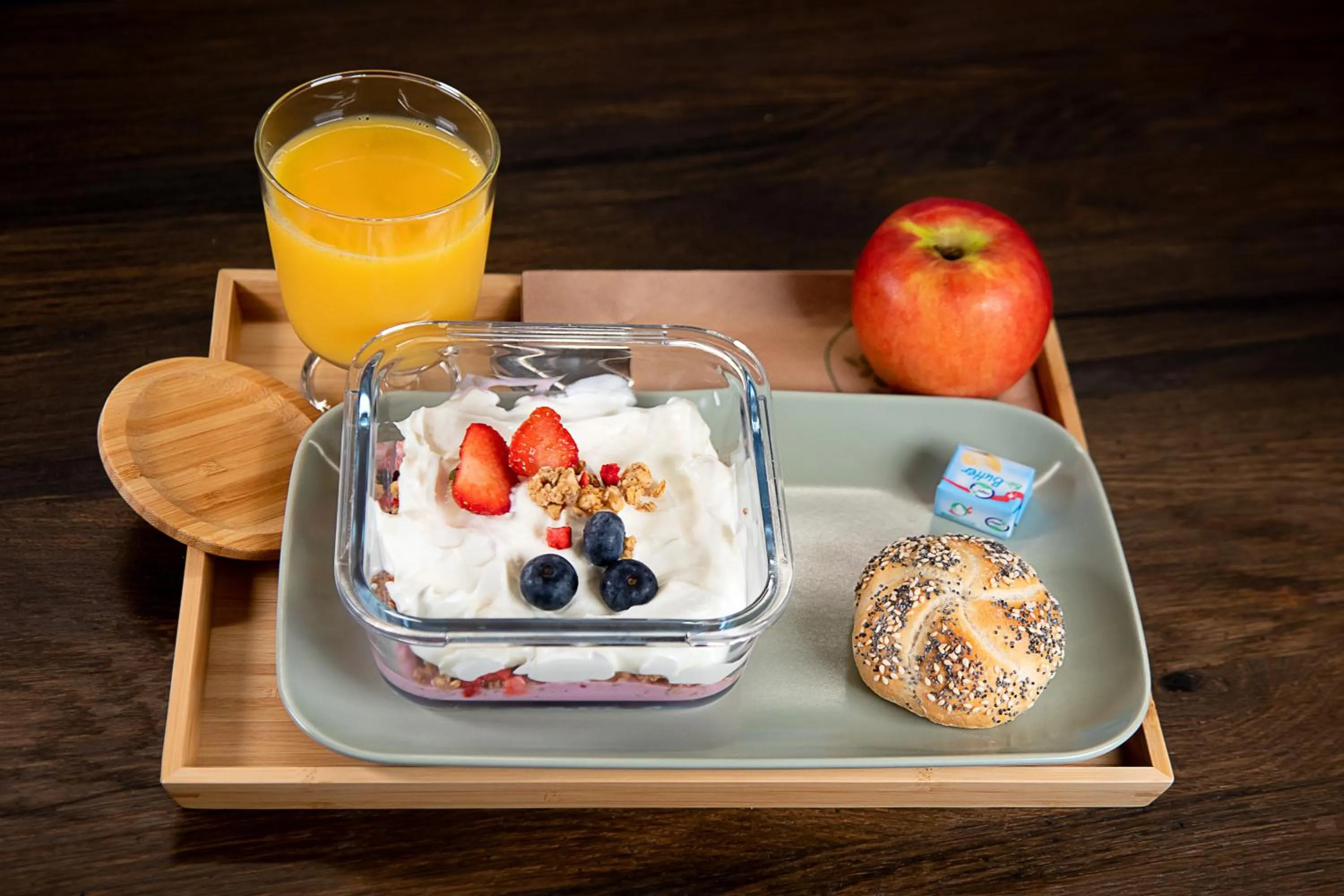 Breakfast in GRAND your home with common kitchens with self check-in