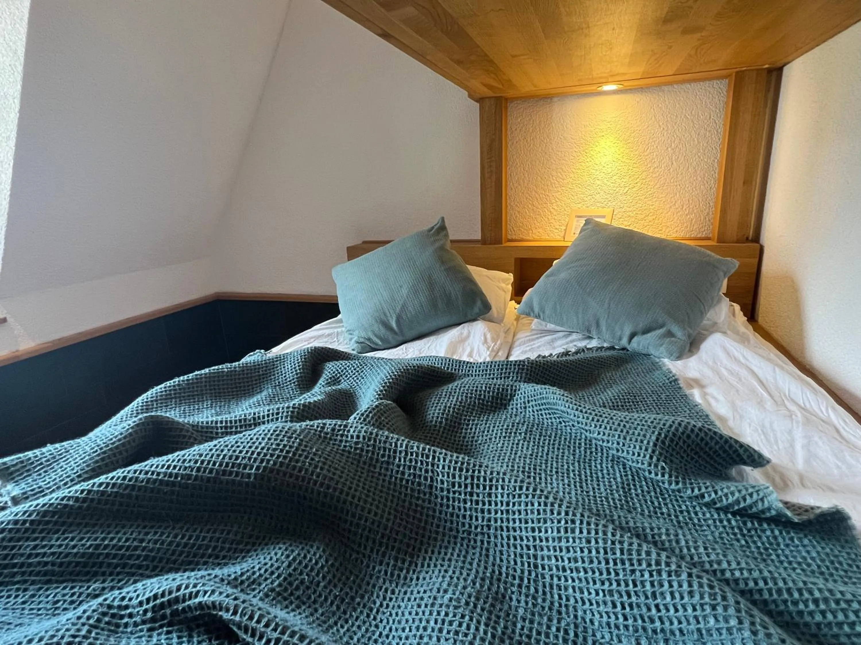 Bed in GRAND your home with common kitchens with self check-in