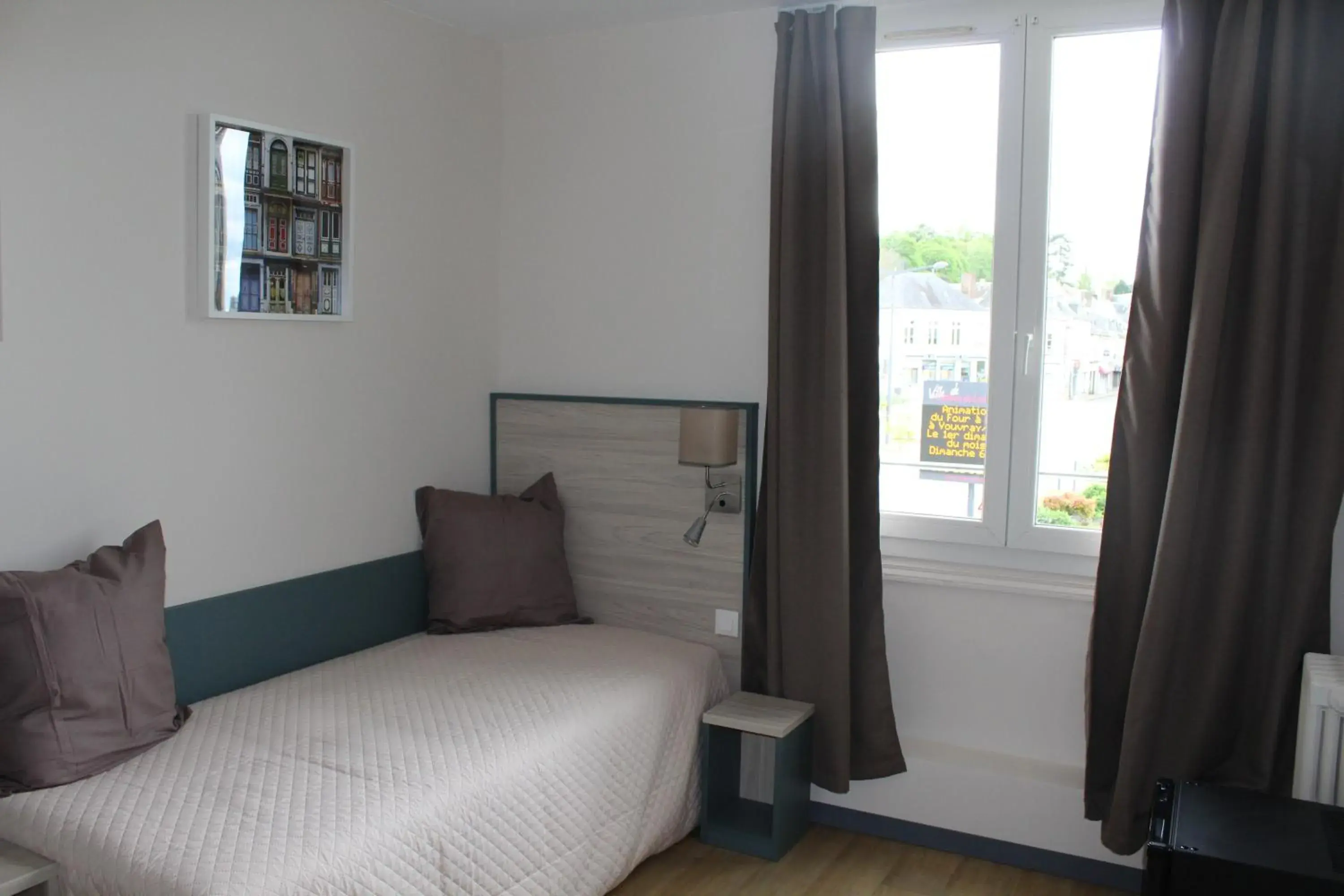 Superior Double Room in Logis Le Grand Hotel Superior Double Room in Logis Le Grand Hotel