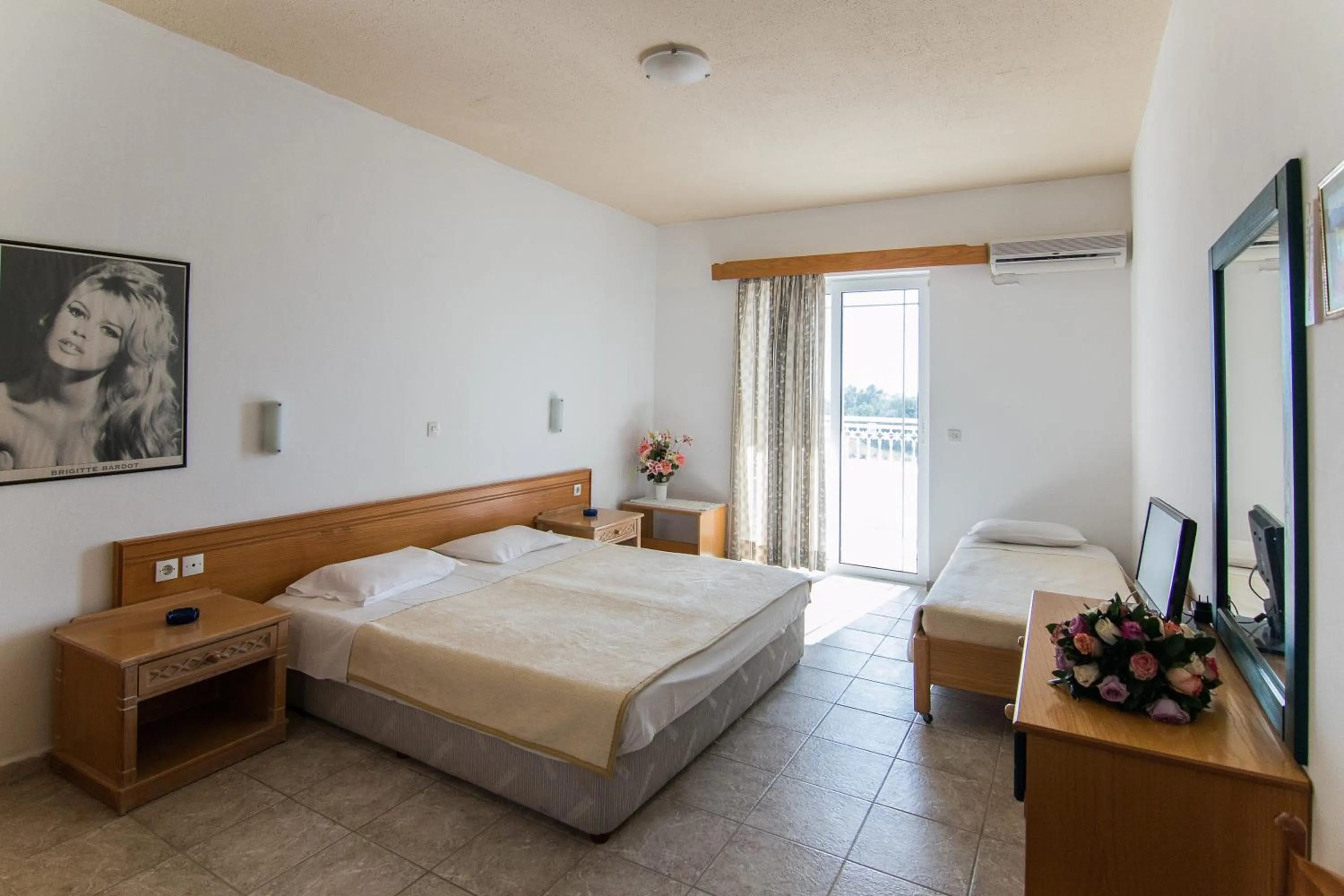 TV and multimedia, Bed in Faliraki Dream Studios & Apartments