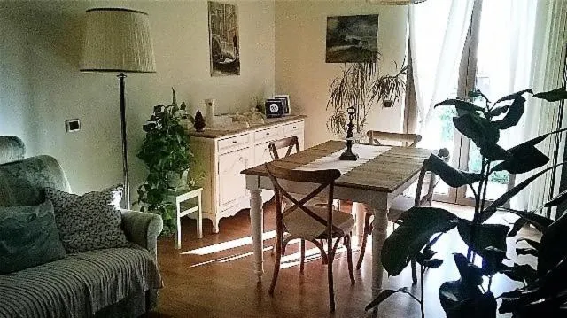 Property building in B&B Como Lake Cottage