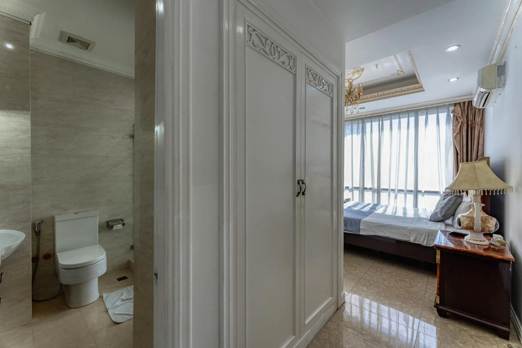 Solarium in Happy Land Hotel