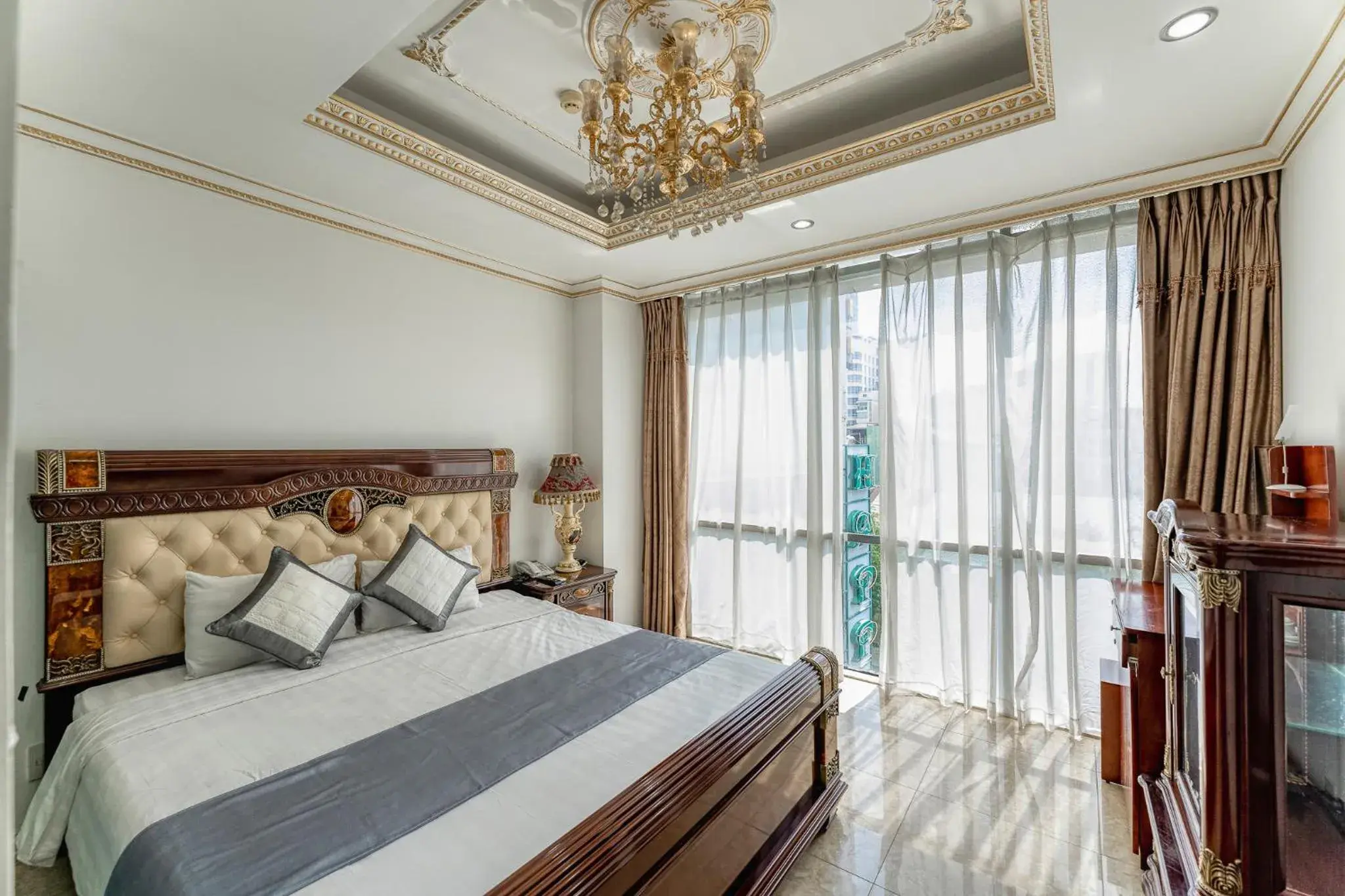 Luxury Double Room in Happy Land Hotel Luxury Double Room in Happy Land Hotel