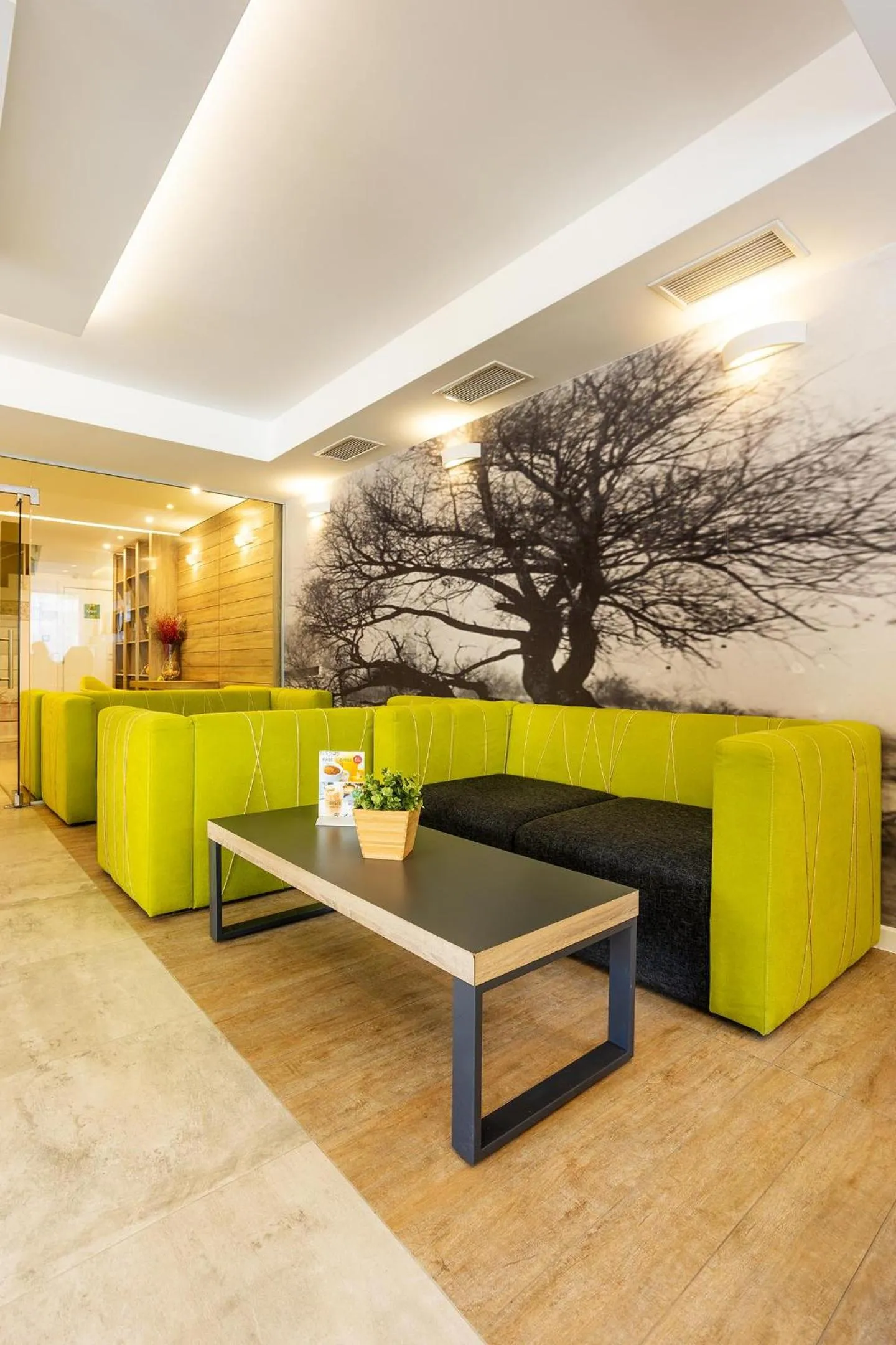 Lobby or reception in Hotel Compliment