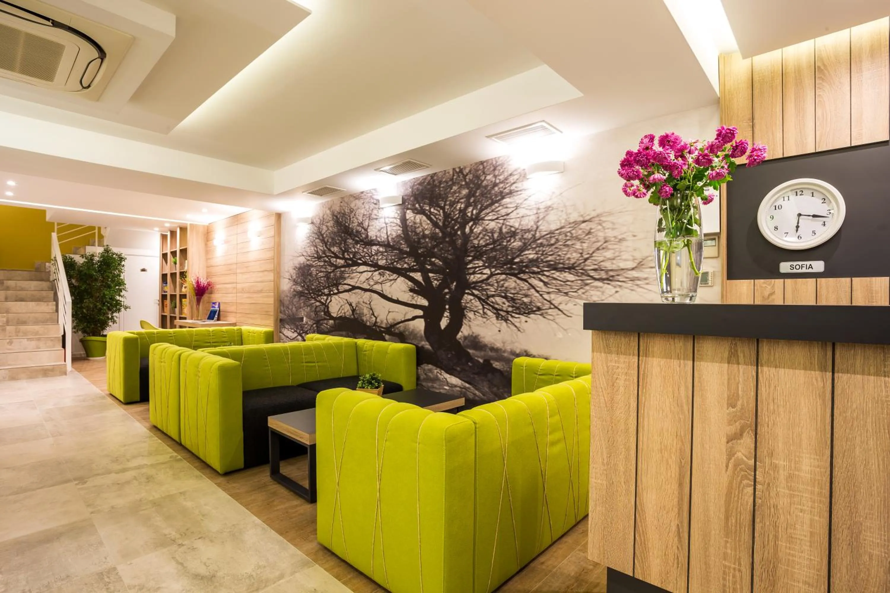 Lobby or reception in Hotel Compliment